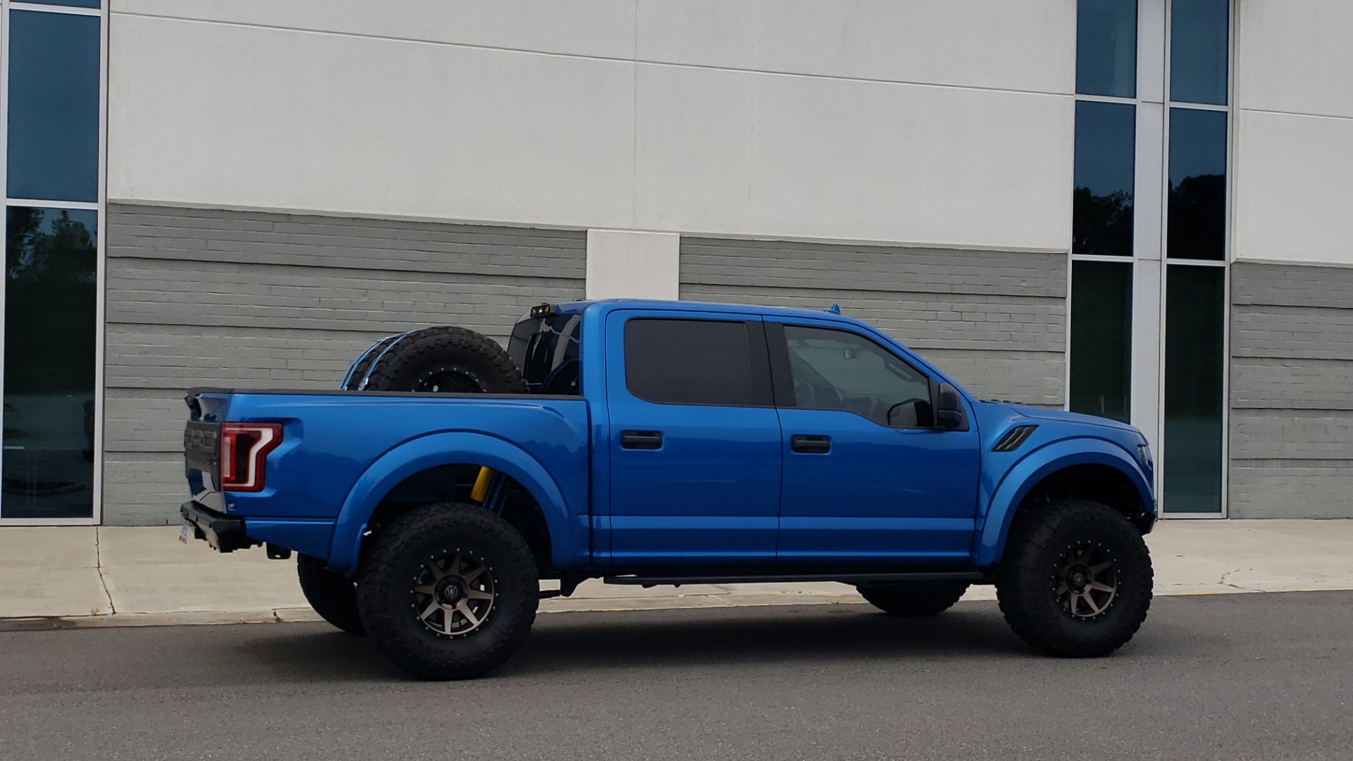 Used 2019 Ford F-150 RAPTOR 4X4 / CREWCAB / PRE-RUNNER CUSTOM SUSPENSION for sale Sold at Formula Imports in Charlotte NC 28227 7