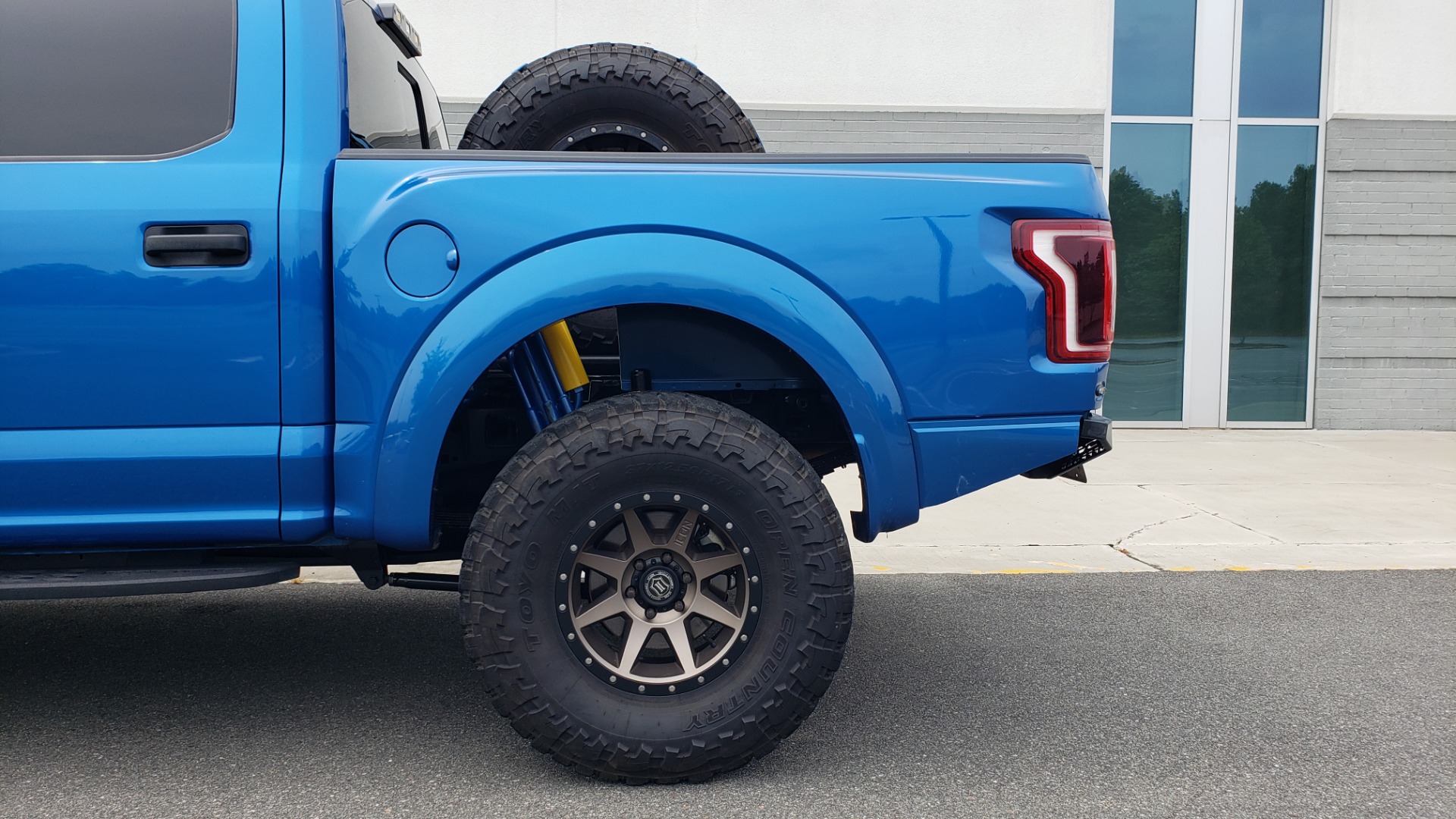 Used 2019 Ford F-150 RAPTOR 4X4 / CREWCAB / PRE-RUNNER CUSTOM SUSPENSION for sale Sold at Formula Imports in Charlotte NC 28227 93