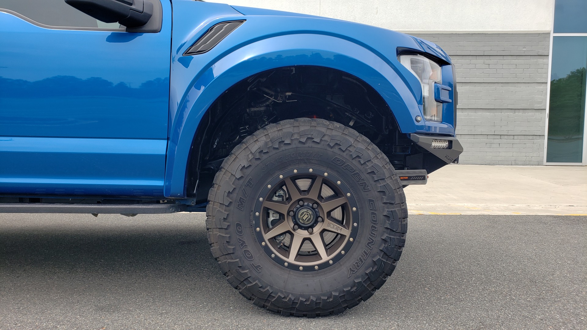Used 2019 Ford F-150 RAPTOR 4X4 / CREWCAB / PRE-RUNNER CUSTOM SUSPENSION for sale Sold at Formula Imports in Charlotte NC 28227 95