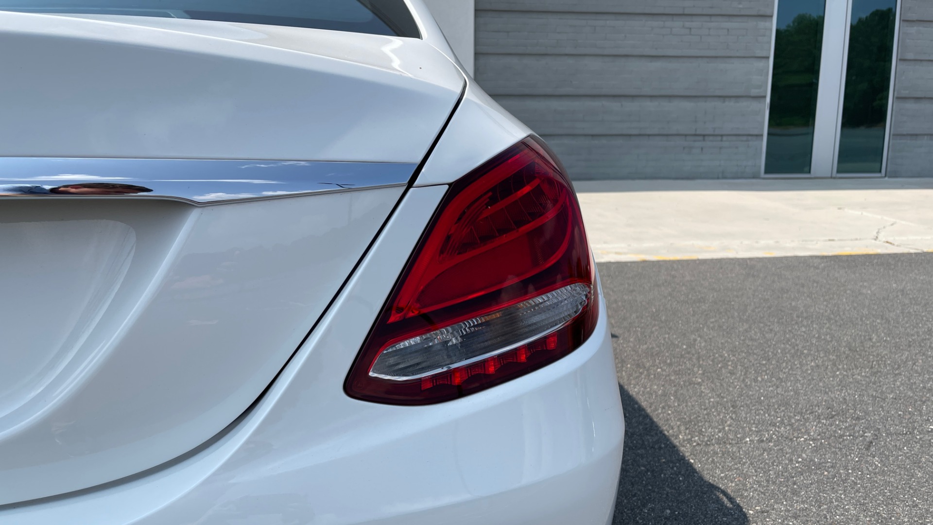 Used 2018 Mercedes-Benz C-CLASS C 300 / 2.0L / RWD / SUNROOF / APPLE~ANDROID / REARVIEW for sale Sold at Formula Imports in Charlotte NC 28227 22