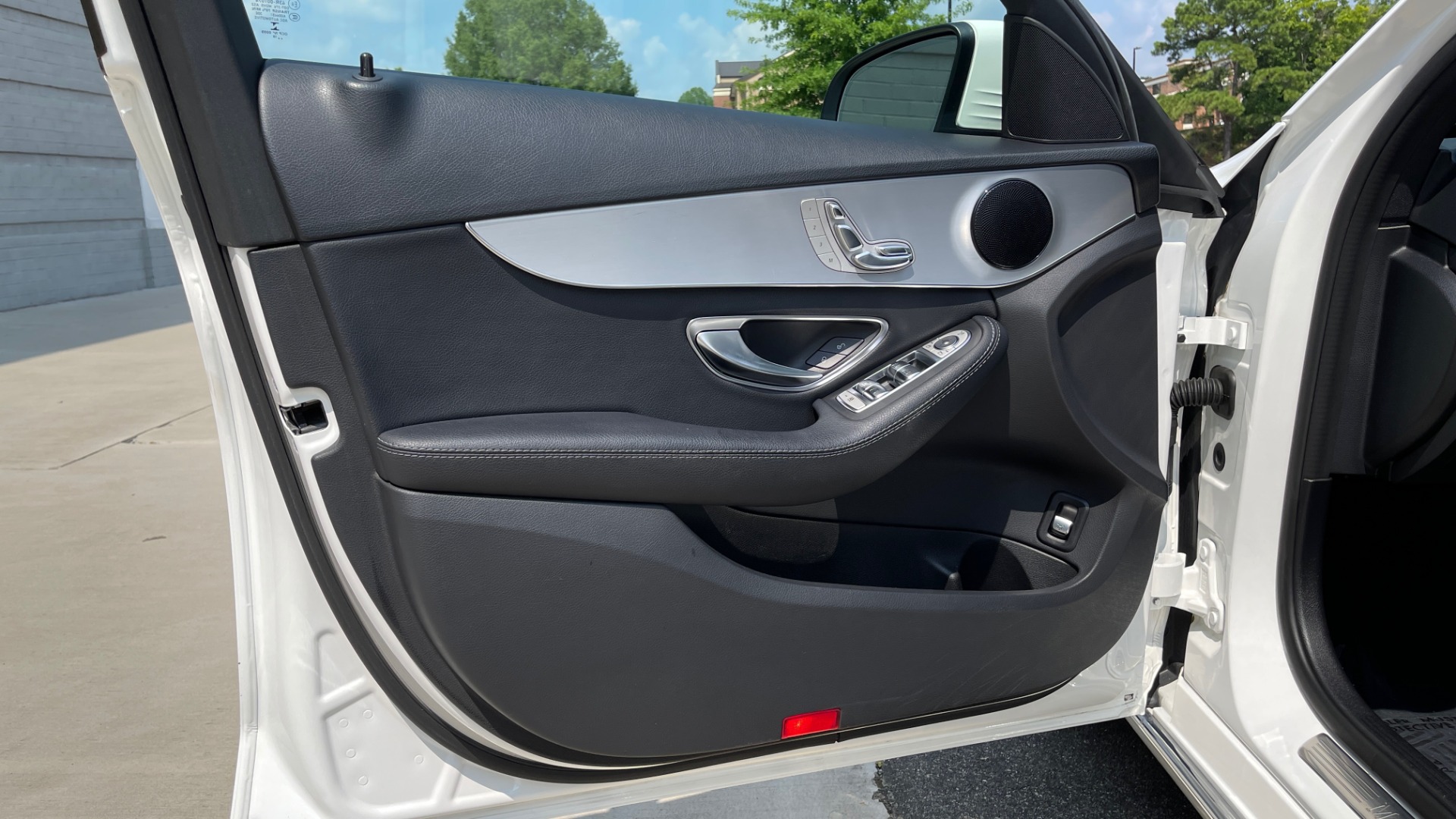 Used 2018 Mercedes-Benz C-CLASS C 300 / 2.0L / RWD / SUNROOF / APPLE~ANDROID / REARVIEW for sale Sold at Formula Imports in Charlotte NC 28227 23