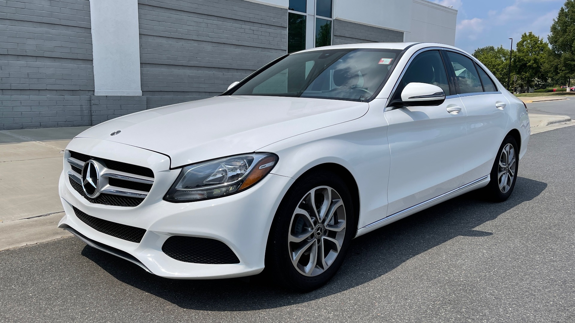 Used 2018 Mercedes-Benz C-CLASS C 300 / 2.0L / RWD / SUNROOF / APPLE~ANDROID / REARVIEW for sale Sold at Formula Imports in Charlotte NC 28227 3