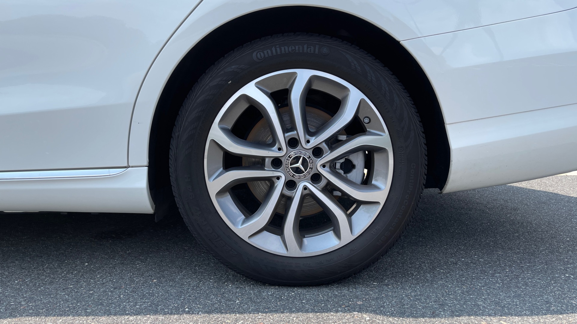 Used 2018 Mercedes-Benz C-CLASS C 300 / 2.0L / RWD / SUNROOF / APPLE~ANDROID / REARVIEW for sale Sold at Formula Imports in Charlotte NC 28227 61