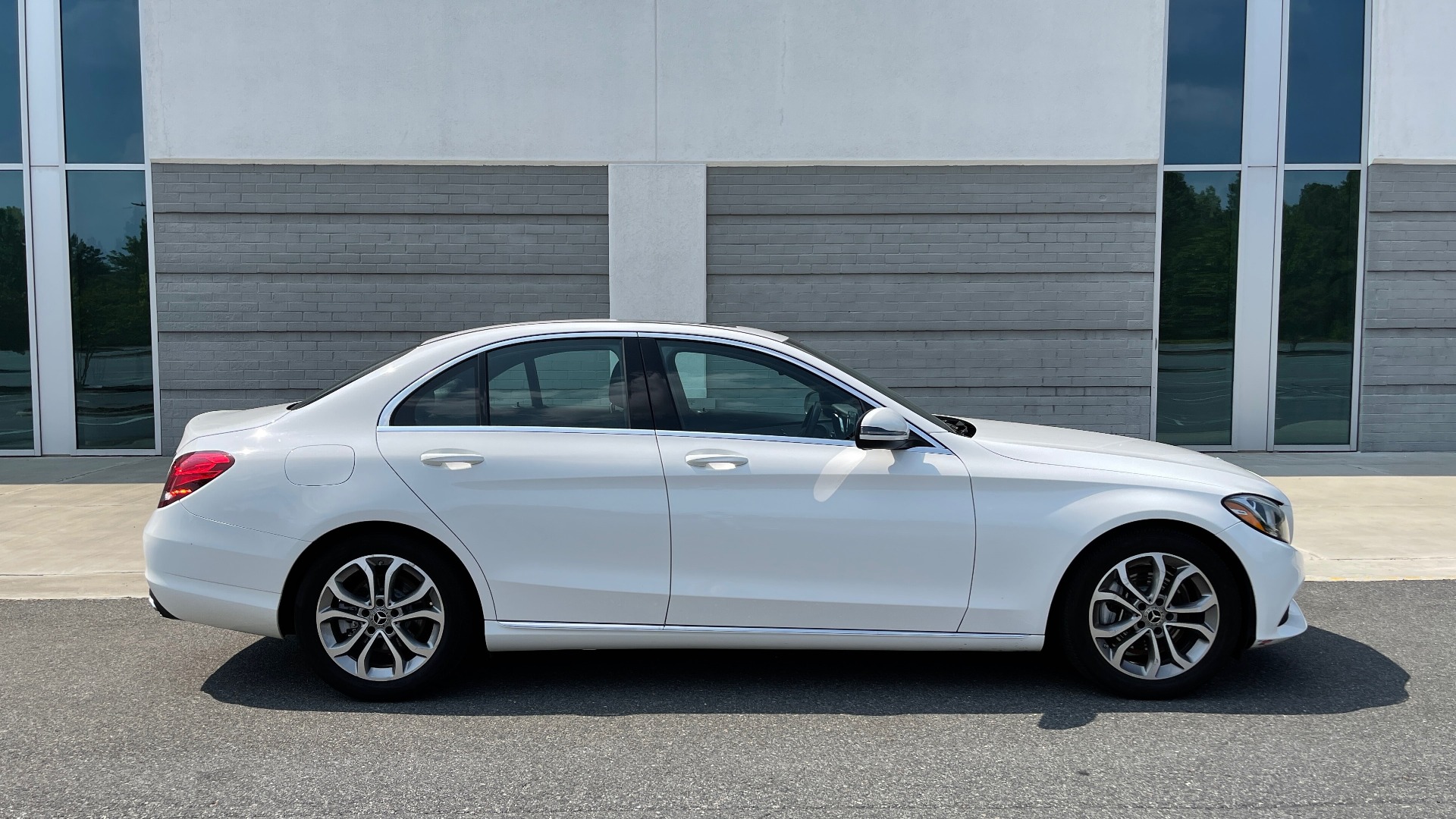Used 2018 Mercedes-Benz C-CLASS C 300 / 2.0L / RWD / SUNROOF / APPLE~ANDROID / REARVIEW for sale Sold at Formula Imports in Charlotte NC 28227 7