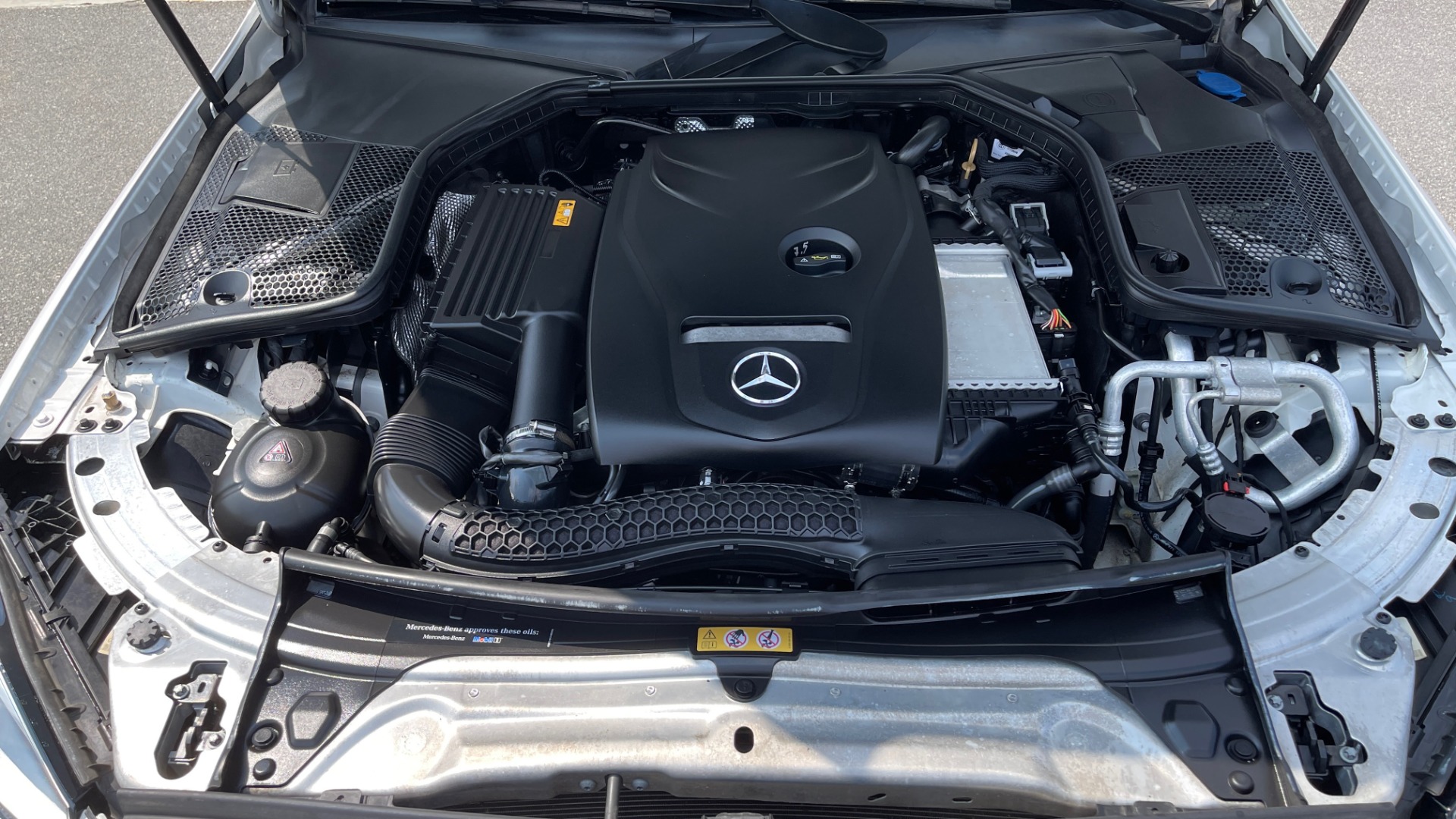 Used 2018 Mercedes-Benz C-CLASS C 300 / 2.0L / RWD / SUNROOF / APPLE~ANDROID / REARVIEW for sale Sold at Formula Imports in Charlotte NC 28227 9