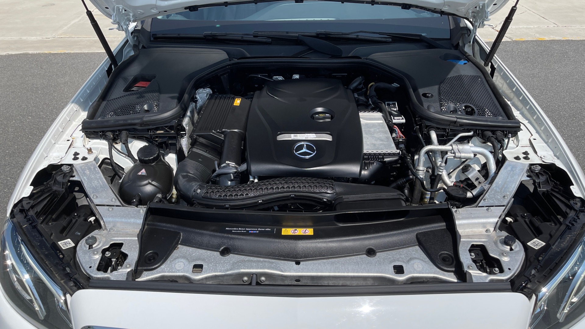 Used 2018 Mercedes-Benz E-CLASS E 300 / 2.0L I4 TURBO / NAV / BSA / SUNROOF / REARVIEW for sale Sold at Formula Imports in Charlotte NC 28227 11