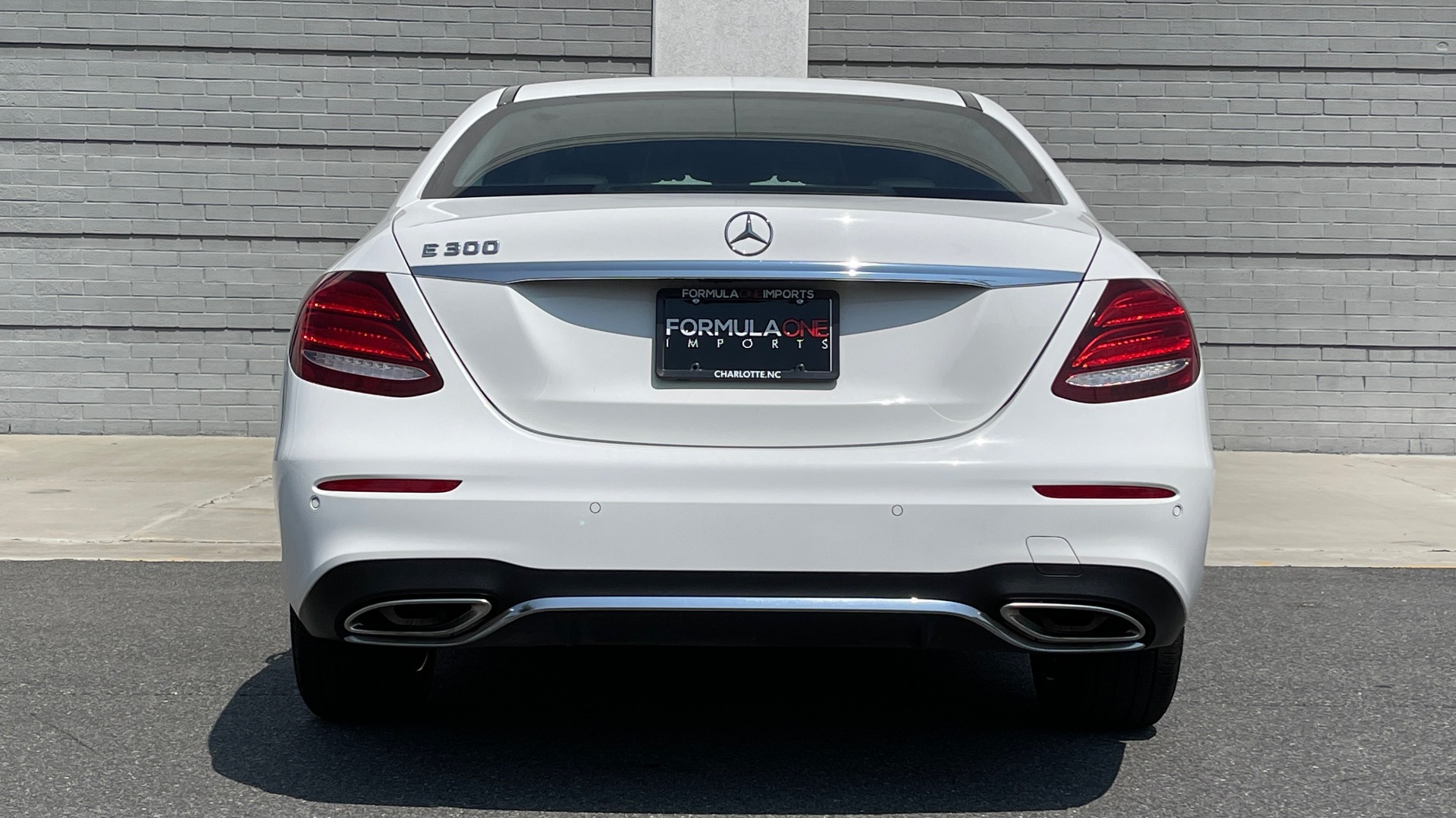 Used 2018 Mercedes-Benz E-CLASS E 300 / 2.0L I4 TURBO / NAV / BSA / SUNROOF / REARVIEW for sale Sold at Formula Imports in Charlotte NC 28227 19