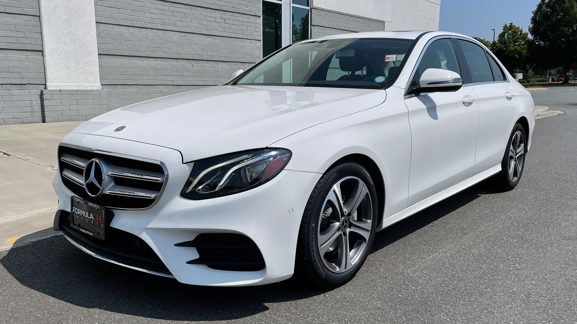 Used 2018 Mercedes-Benz E-CLASS E 300 / 2.0L I4 TURBO / NAV / BSA / SUNROOF / REARVIEW for sale Sold at Formula Imports in Charlotte NC 28227 3