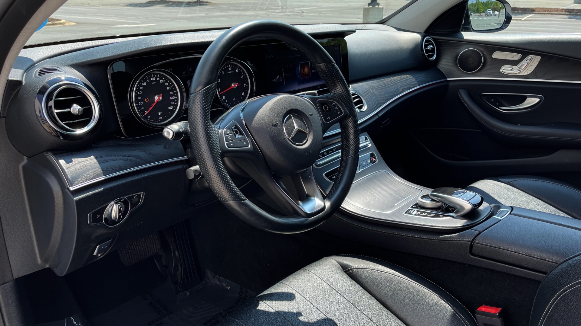 Used 2018 Mercedes-Benz E-CLASS E 300 / 2.0L I4 TURBO / NAV / BSA / SUNROOF / REARVIEW for sale Sold at Formula Imports in Charlotte NC 28227 32