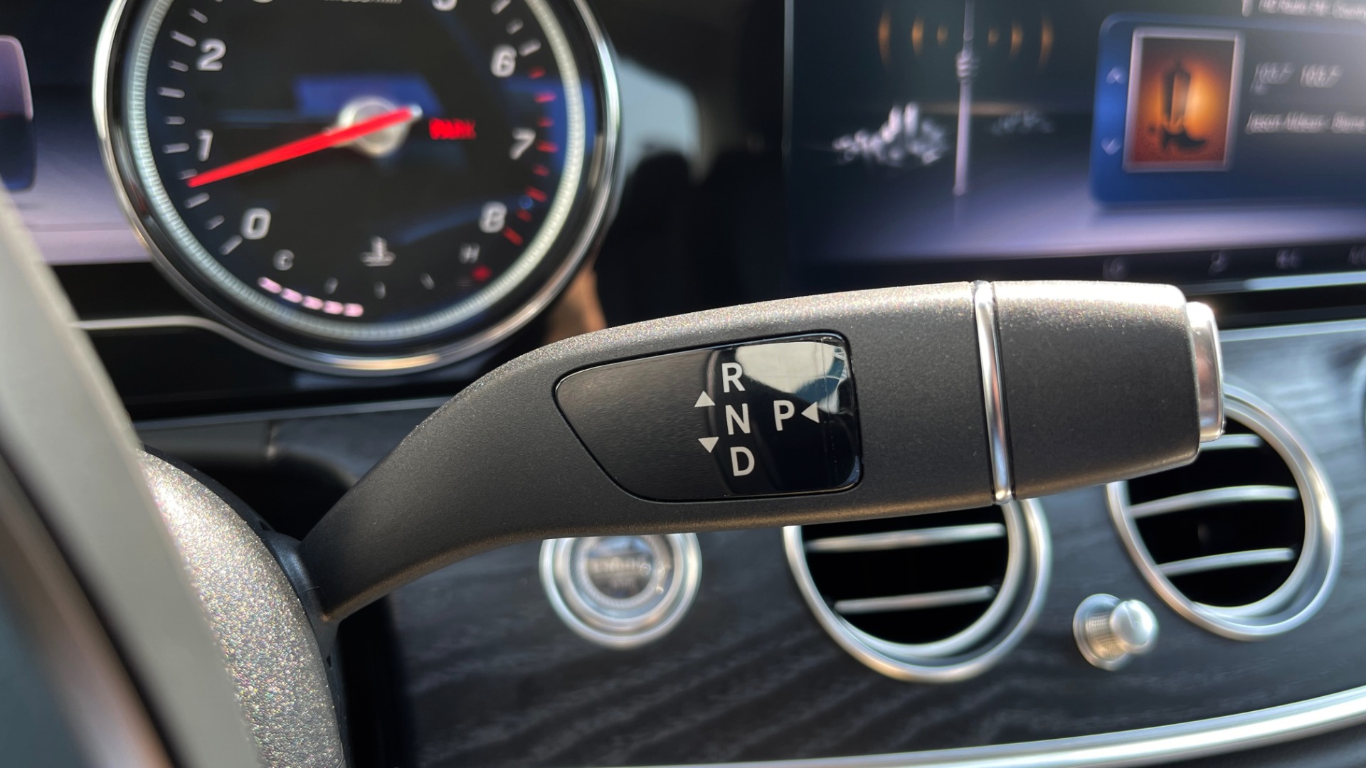 Used 2018 Mercedes-Benz E-CLASS E 300 / 2.0L I4 TURBO / NAV / BSA / SUNROOF / REARVIEW for sale Sold at Formula Imports in Charlotte NC 28227 39