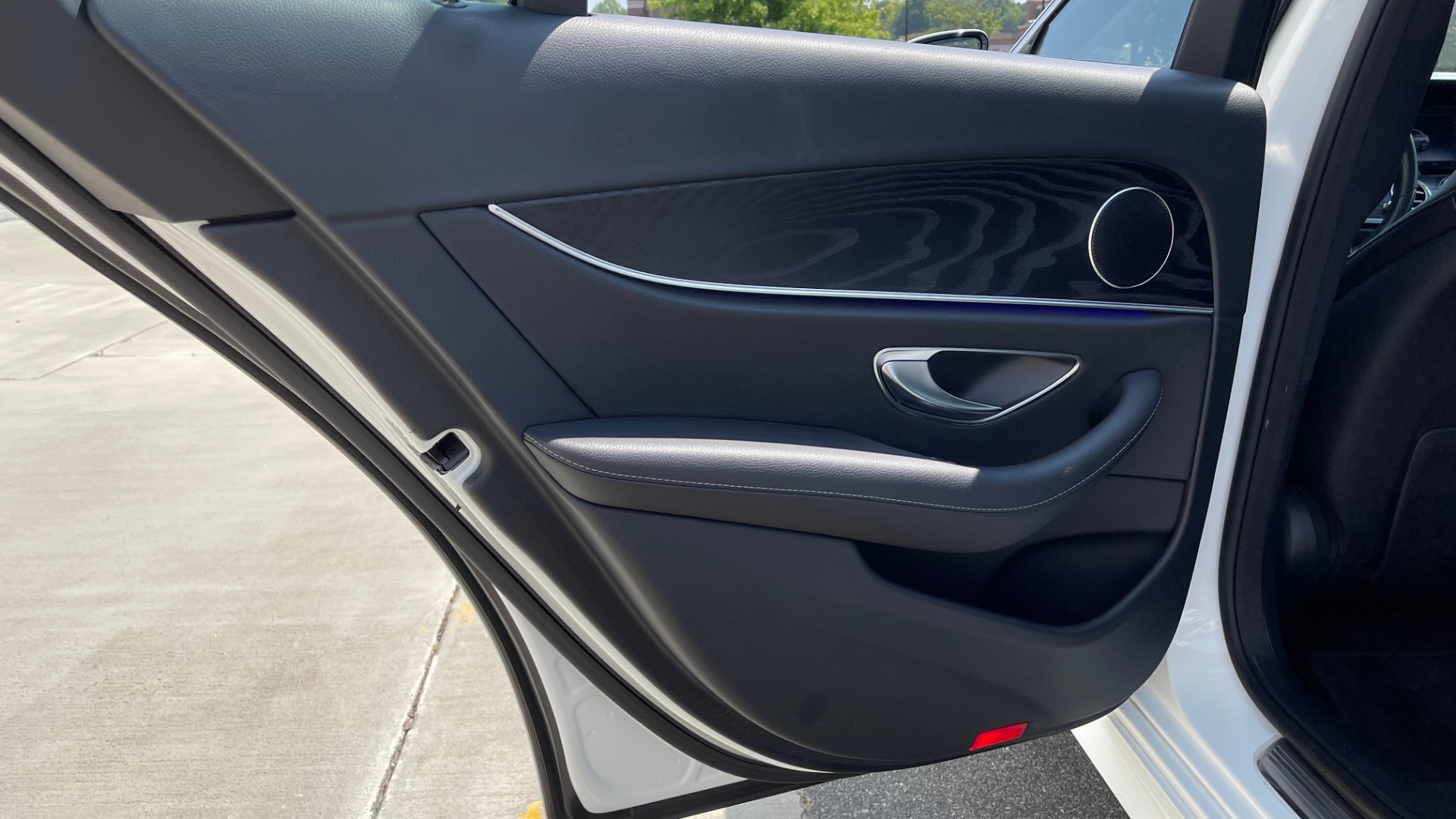 Used 2018 Mercedes-Benz E-CLASS E 300 / 2.0L I4 TURBO / NAV / BSA / SUNROOF / REARVIEW for sale Sold at Formula Imports in Charlotte NC 28227 51