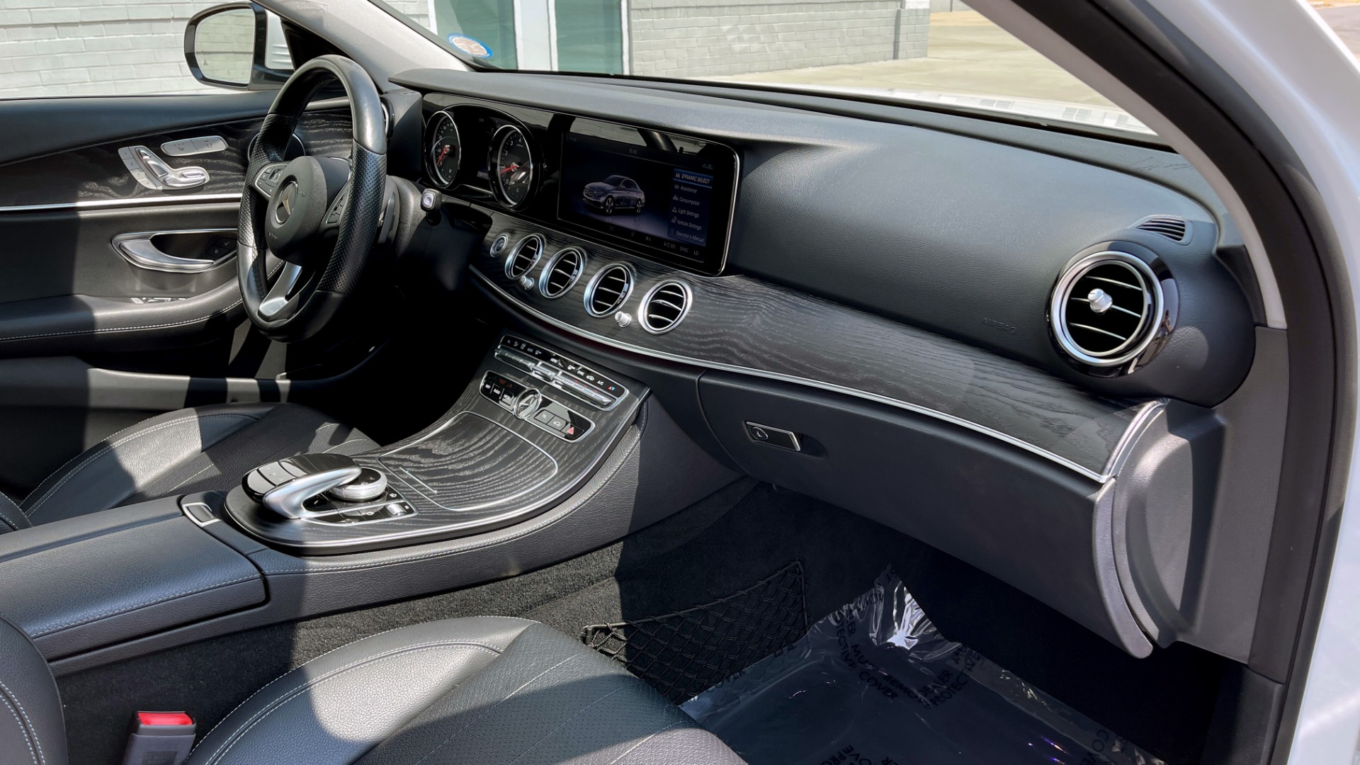 Used 2018 Mercedes-Benz E-CLASS E 300 / 2.0L I4 TURBO / NAV / BSA / SUNROOF / REARVIEW for sale Sold at Formula Imports in Charlotte NC 28227 65