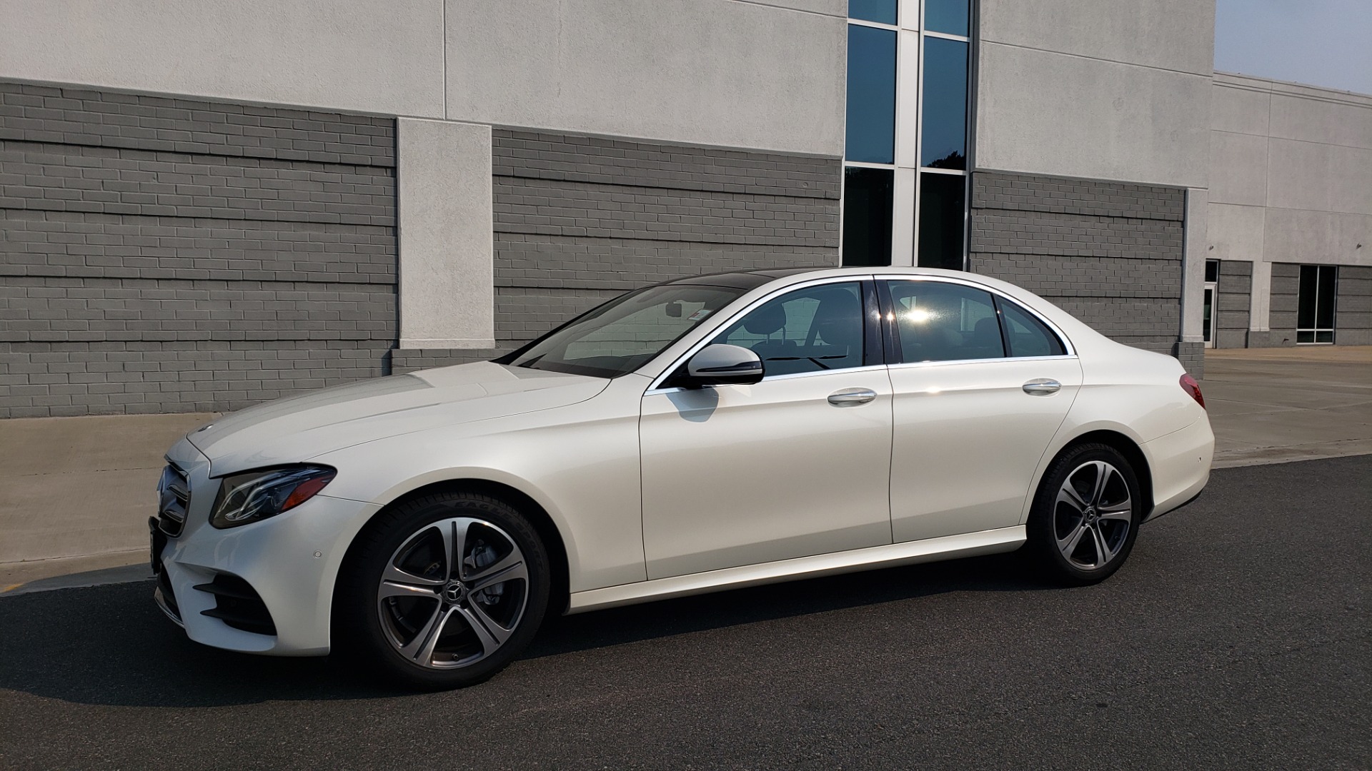 Used 2018 Mercedes-Benz E-CLASS E 300 4MATIC / PREMIUM / NAV / PANO-ROOF / BURMESTER / REARVIEW for sale Sold at Formula Imports in Charlotte NC 28227 4