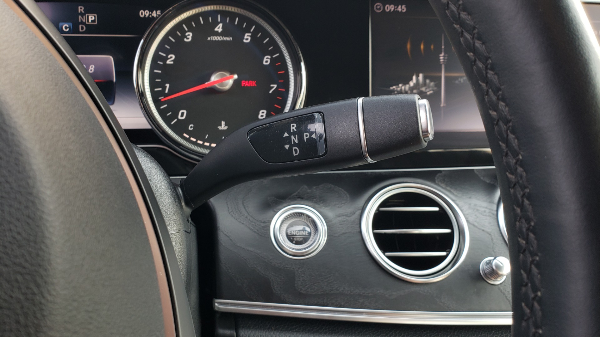 Used 2018 Mercedes-Benz E-CLASS E 300 4MATIC / PREMIUM / NAV / PANO-ROOF / BURMESTER / REARVIEW for sale Sold at Formula Imports in Charlotte NC 28227 40