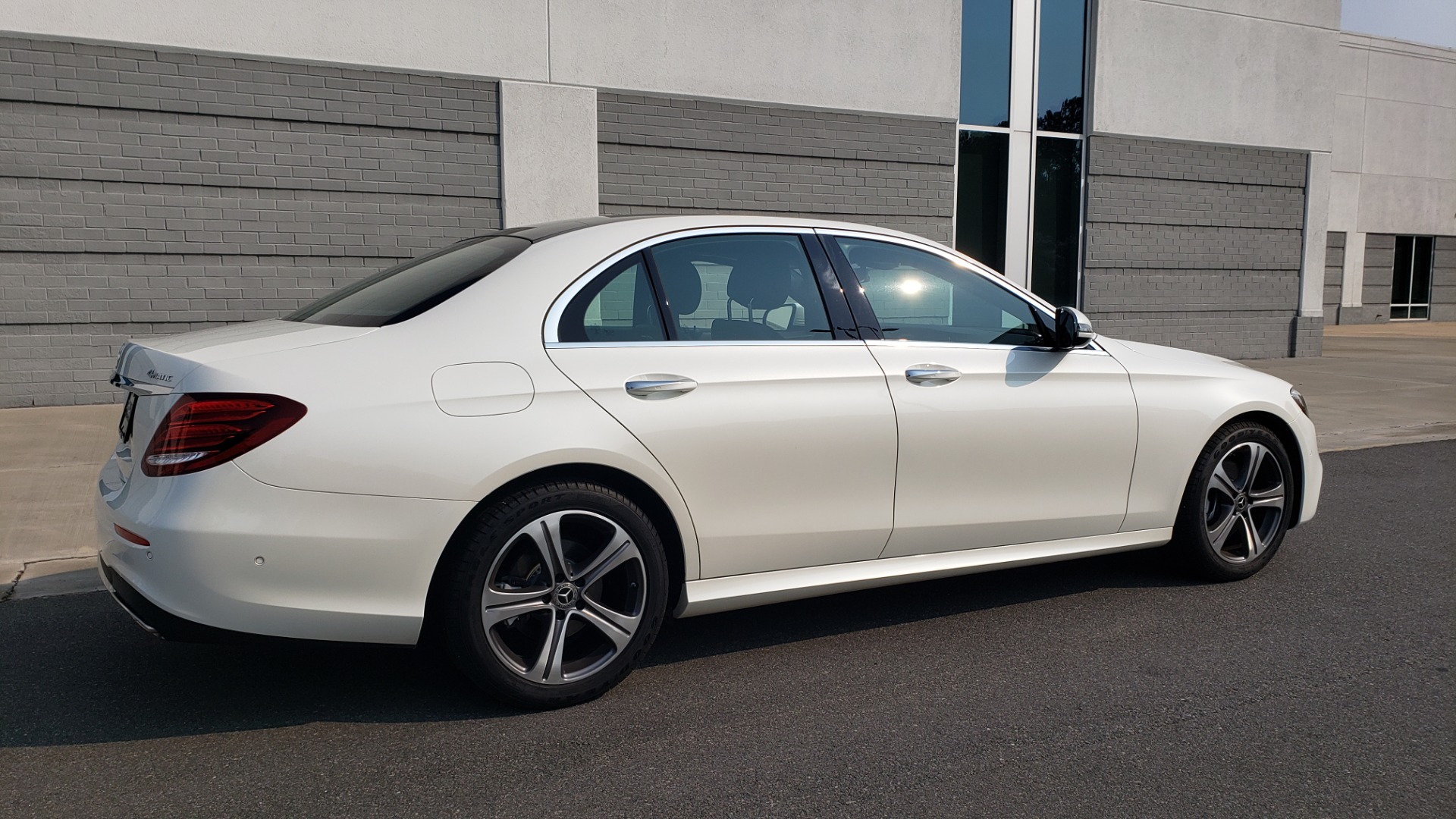 Used 2018 Mercedes-Benz E-CLASS E 300 4MATIC / PREMIUM / NAV / PANO-ROOF / BURMESTER / REARVIEW for sale Sold at Formula Imports in Charlotte NC 28227 5