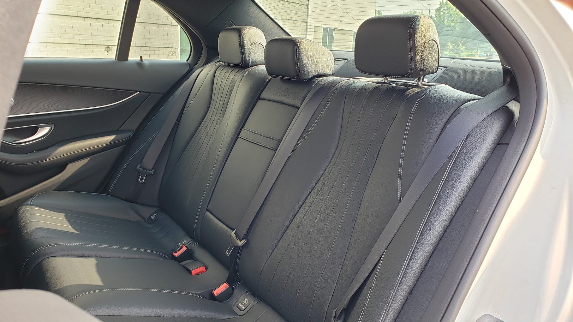 Used 2018 Mercedes-Benz E-CLASS E 300 4MATIC / PREMIUM / NAV / PANO-ROOF / BURMESTER / REARVIEW for sale Sold at Formula Imports in Charlotte NC 28227 57