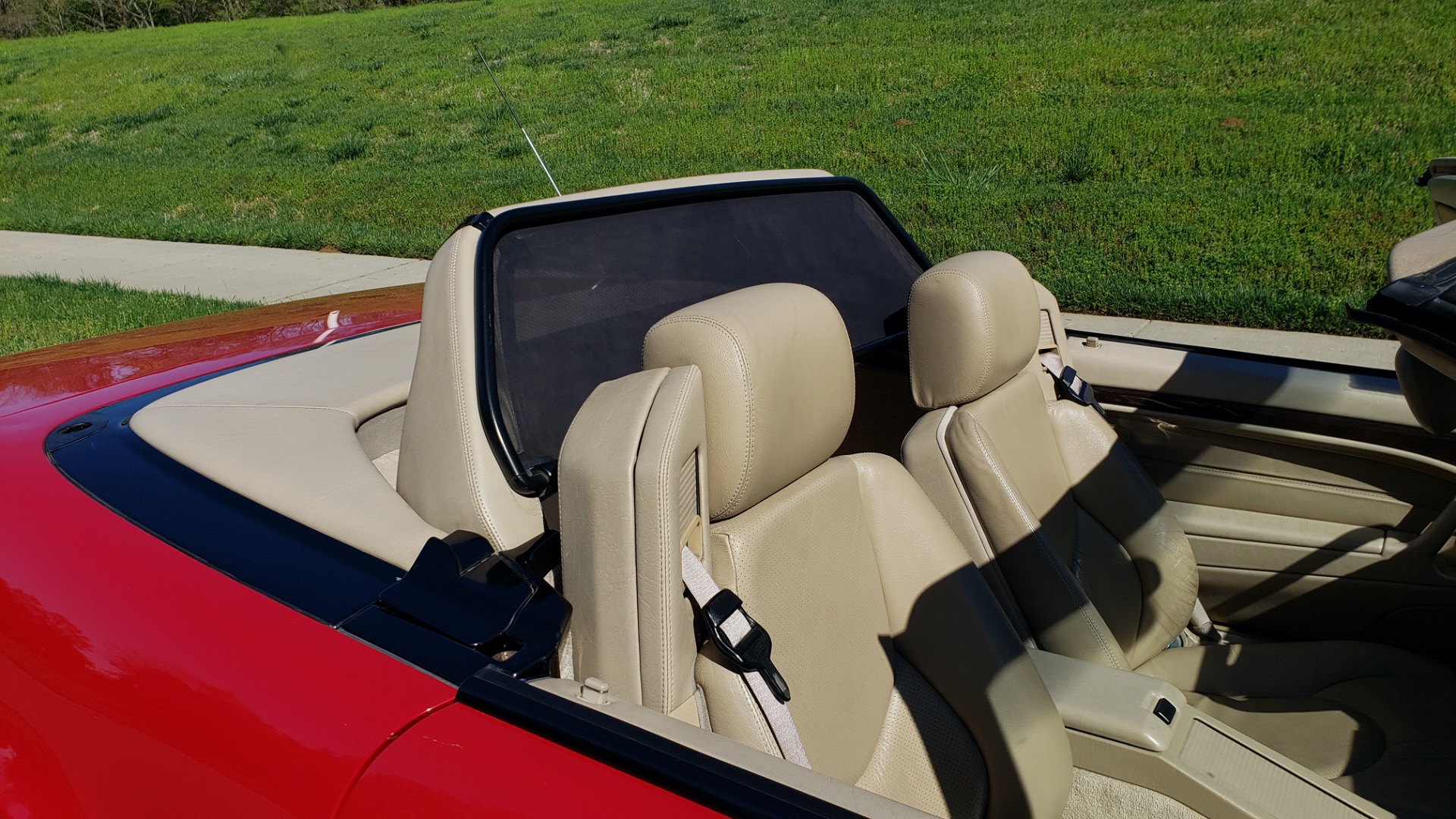 Used 1997 Mercedes-Benz SL-Class Roadster / BOSE / TWO-TOPS for sale Sold at Formula Imports in Charlotte NC 28227 10