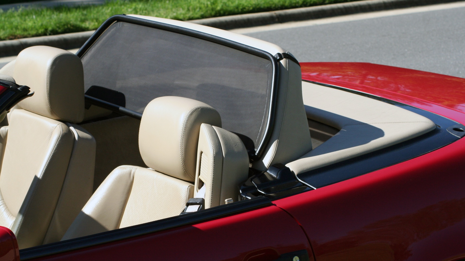 Used 1997 Mercedes-Benz SL-Class Roadster / BOSE / TWO-TOPS for sale Sold at Formula Imports in Charlotte NC 28227 104