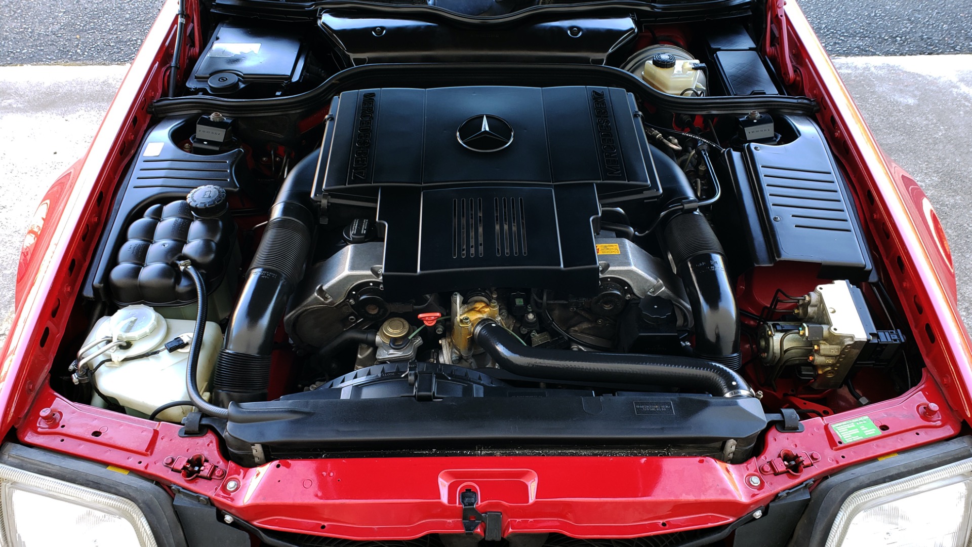 Used 1997 Mercedes-Benz SL-Class Roadster / BOSE / TWO-TOPS for sale Sold at Formula Imports in Charlotte NC 28227 11