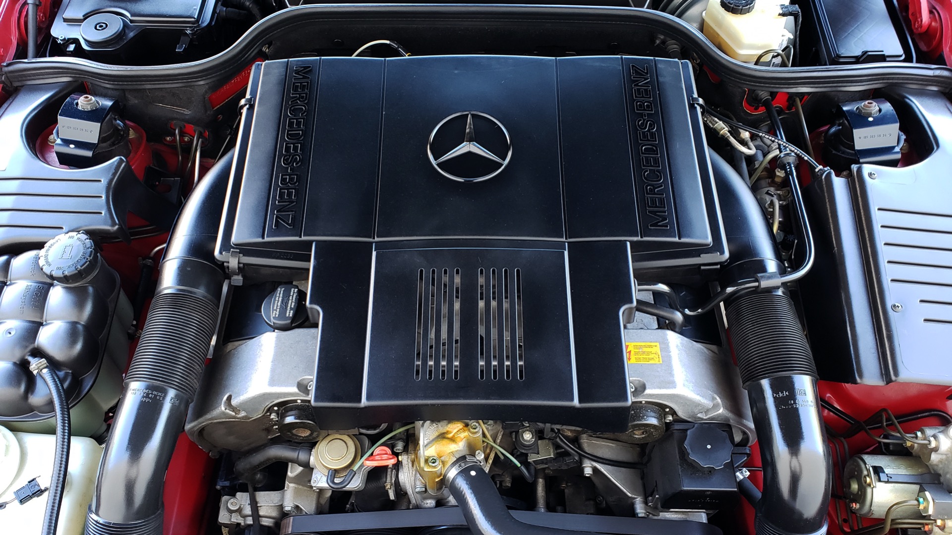 Used 1997 Mercedes-Benz SL-Class Roadster / BOSE / TWO-TOPS for sale Sold at Formula Imports in Charlotte NC 28227 16