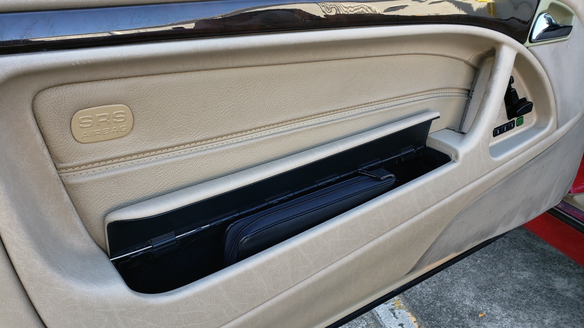 Used 1997 Mercedes-Benz SL-Class Roadster / BOSE / TWO-TOPS for sale Sold at Formula Imports in Charlotte NC 28227 27