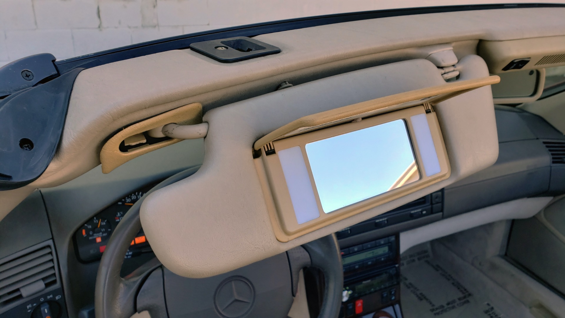 Used 1997 Mercedes-Benz SL-Class Roadster / BOSE / TWO-TOPS for sale Sold at Formula Imports in Charlotte NC 28227 31