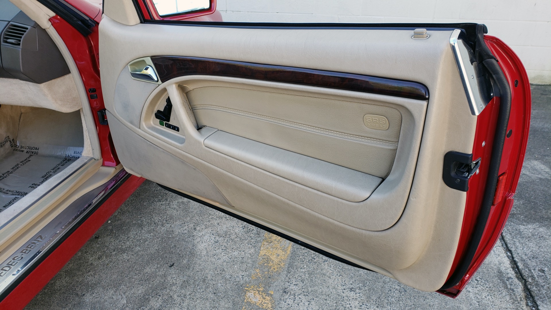 Used 1997 Mercedes-Benz SL-Class Roadster / BOSE / TWO-TOPS for sale Sold at Formula Imports in Charlotte NC 28227 33