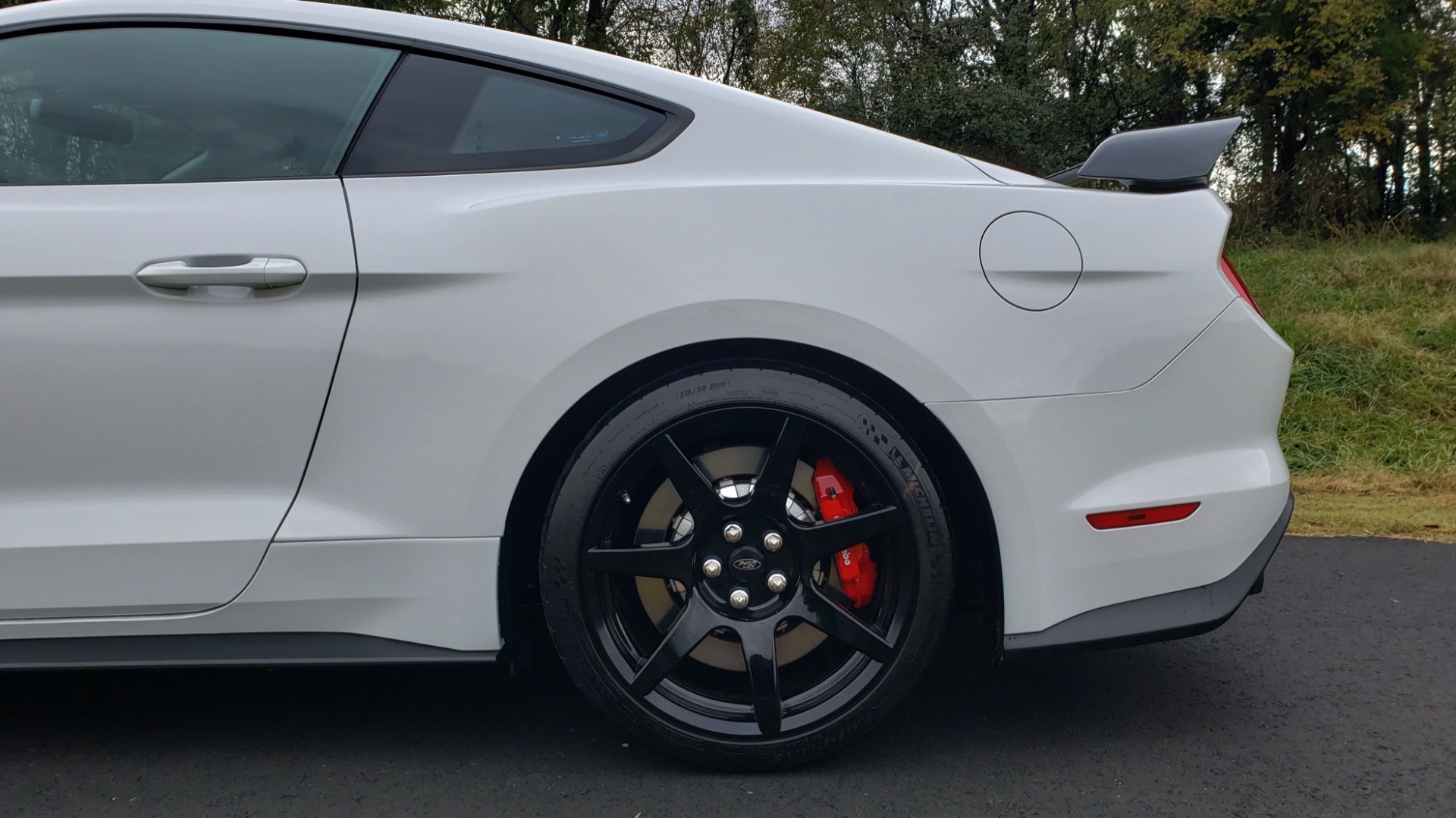Used 2019 Ford MUSTANG SHELBY GT350R COUPE / B&O SOUND / ELECTRONICS PKG for sale Sold at Formula Imports in Charlotte NC 28227 7