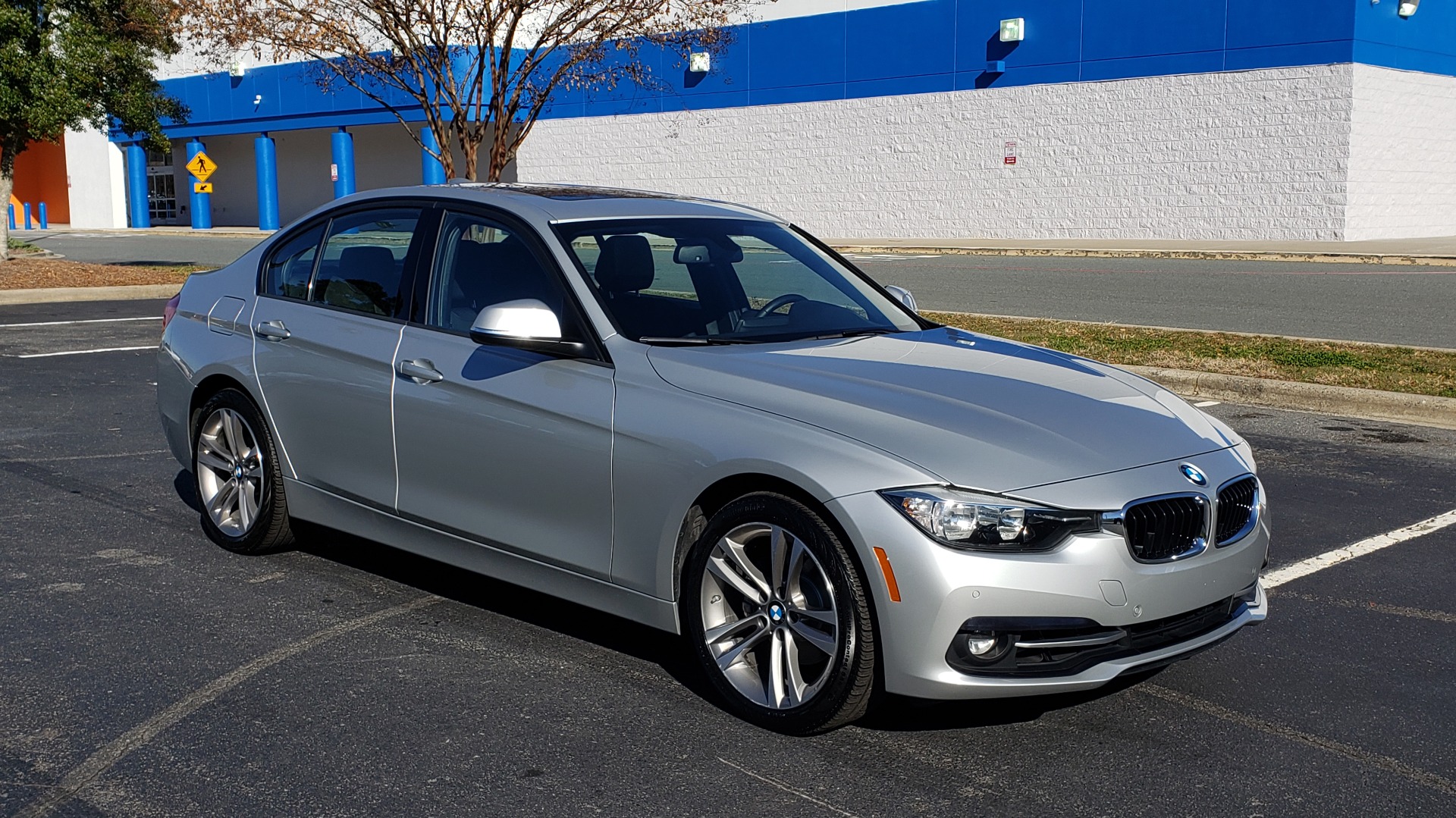 Used 2016 BMW 3 SERIES 328I / DRVR ASST / SUNROOF / REARVIEW / 18IN ALLOY WHLS for sale Sold at Formula Imports in Charlotte NC 28227 4