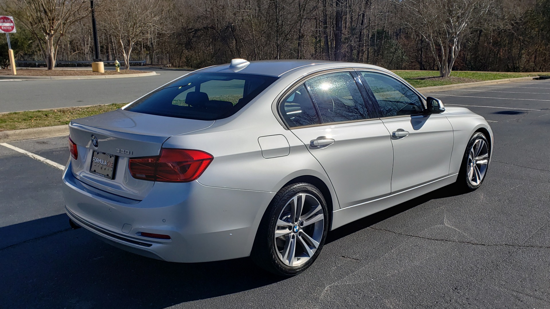 Used 2016 BMW 3 SERIES 328I / DRVR ASST / SUNROOF / REARVIEW / 18IN ALLOY WHLS for sale Sold at Formula Imports in Charlotte NC 28227 5