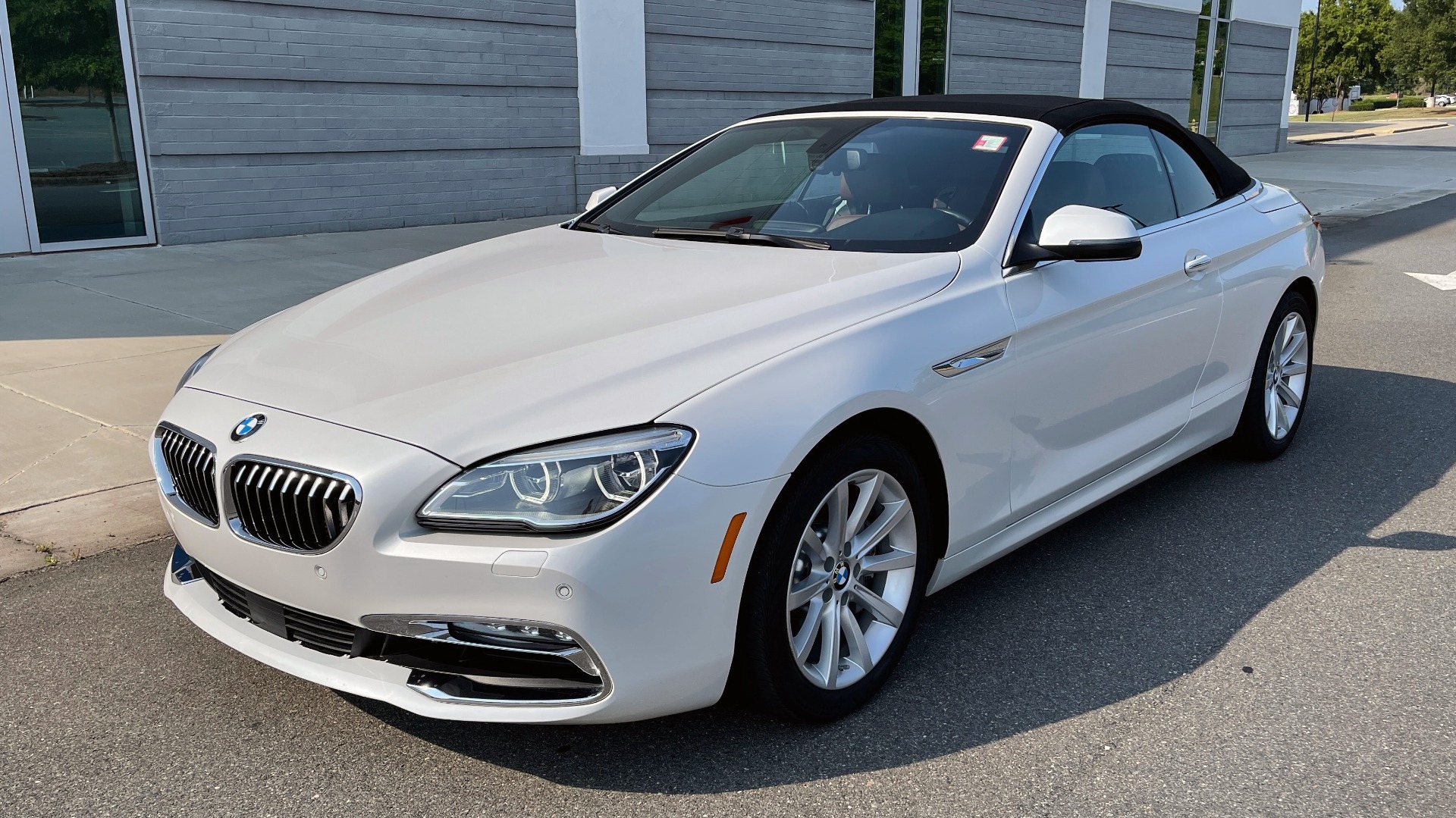 Used 2016 BMW 6 SERIES 640I CONVERTIBLE / 3.0L I6 / 8-SPD AUTO / RWD / NAV / REARVIEW for sale Sold at Formula Imports in Charlotte NC 28227 10