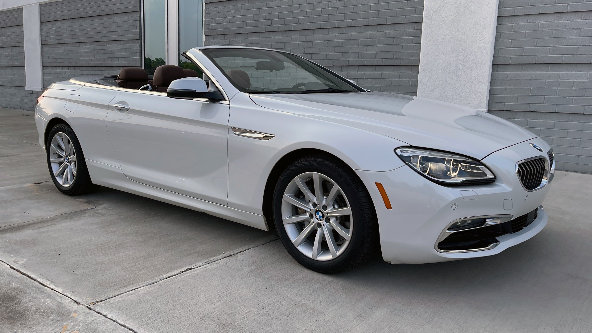 Used 2016 BMW 6 SERIES 640I CONVERTIBLE / 3.0L I6 / 8-SPD AUTO / RWD / NAV / REARVIEW for sale Sold at Formula Imports in Charlotte NC 28227 6
