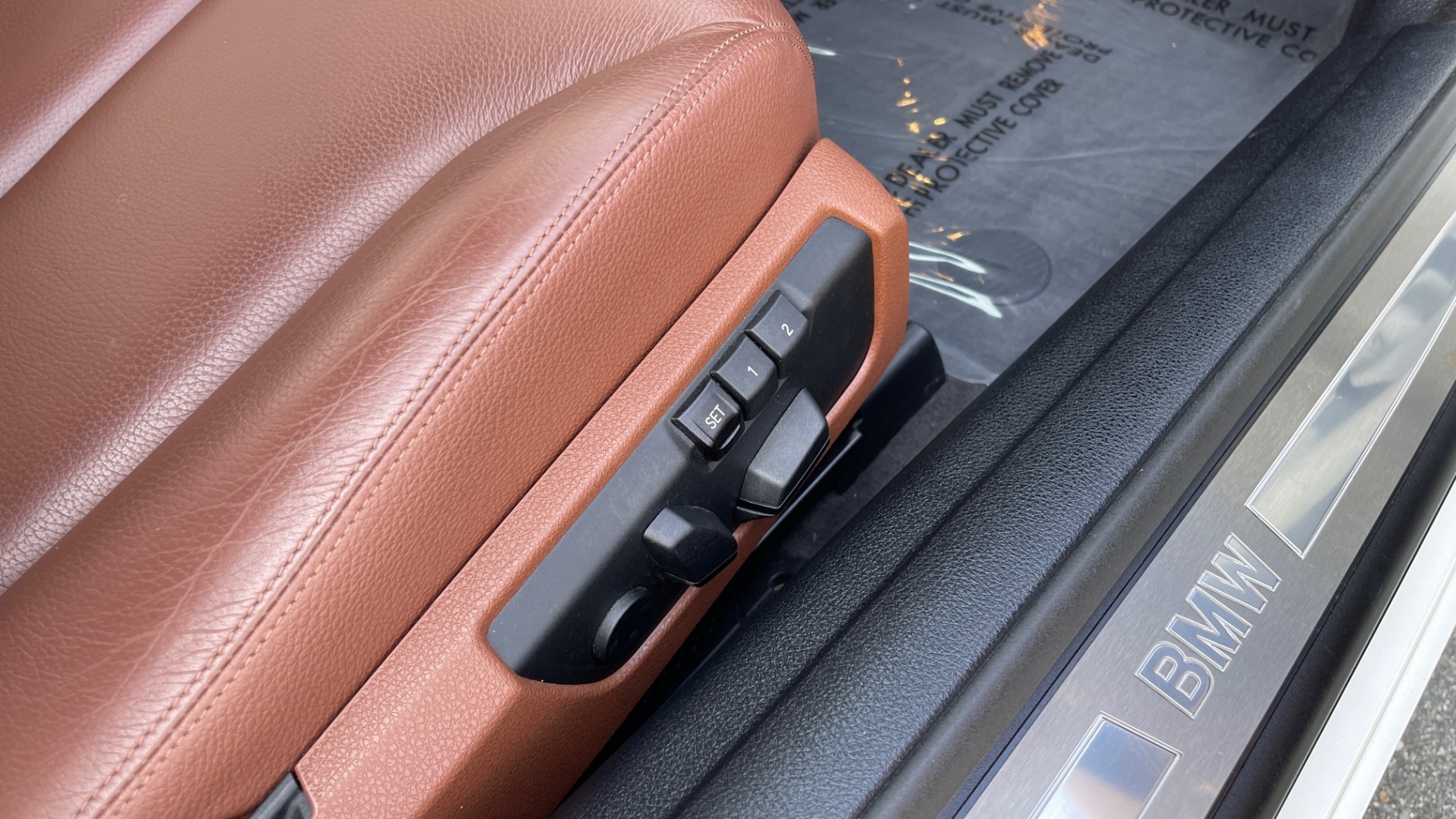 Used 2016 BMW 6 SERIES 640I CONVERTIBLE / 3.0L I6 / 8-SPD AUTO / RWD / NAV / REARVIEW for sale Sold at Formula Imports in Charlotte NC 28227 62