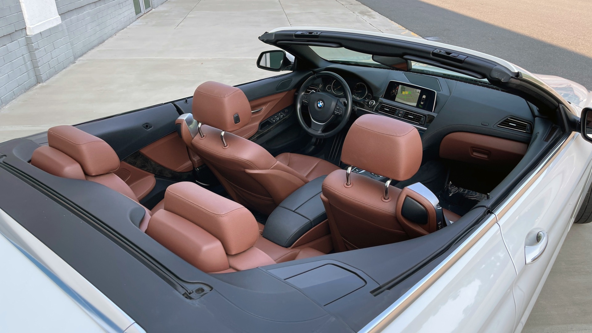 Used 2016 BMW 6 SERIES 640I CONVERTIBLE / 3.0L I6 / 8-SPD AUTO / RWD / NAV / REARVIEW for sale Sold at Formula Imports in Charlotte NC 28227 69