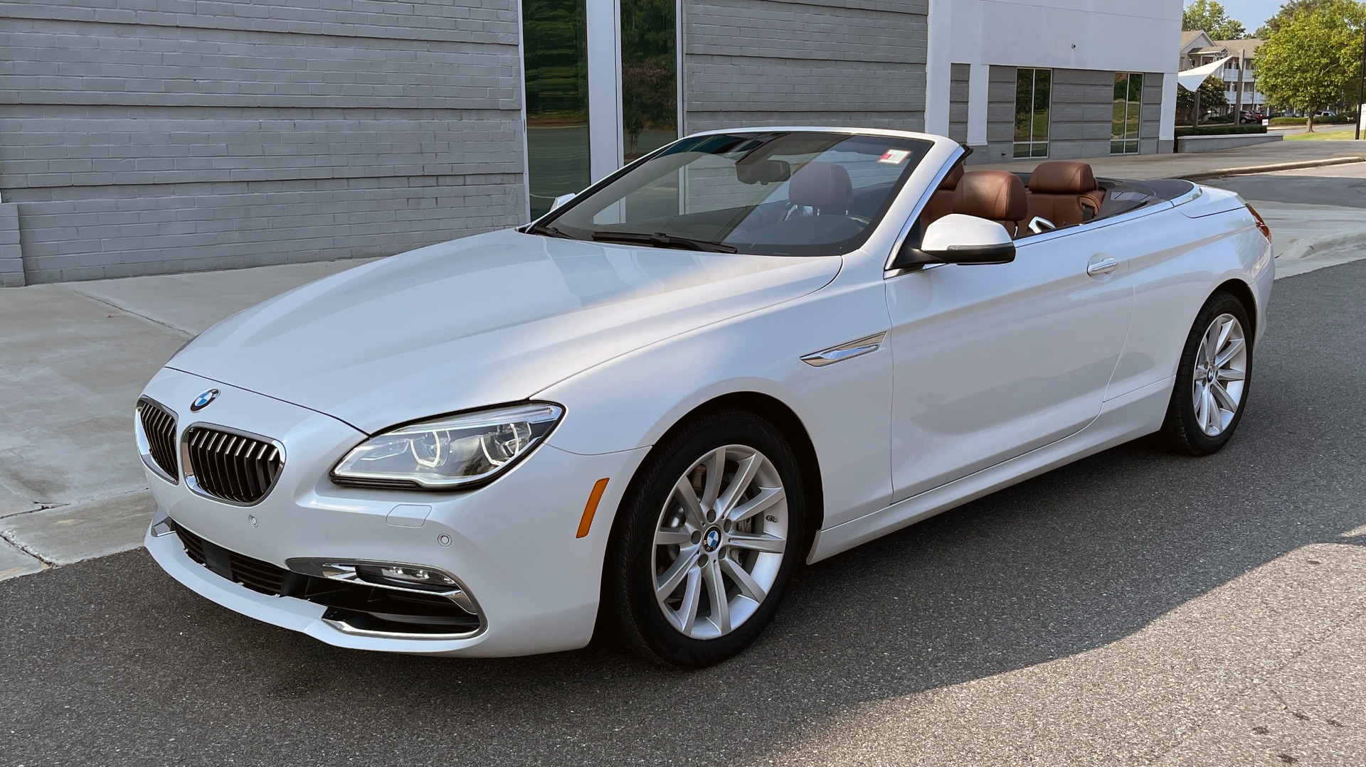 Used 2016 BMW 6 SERIES 640I CONVERTIBLE / 3.0L I6 / 8-SPD AUTO / RWD / NAV / REARVIEW for sale Sold at Formula Imports in Charlotte NC 28227 8