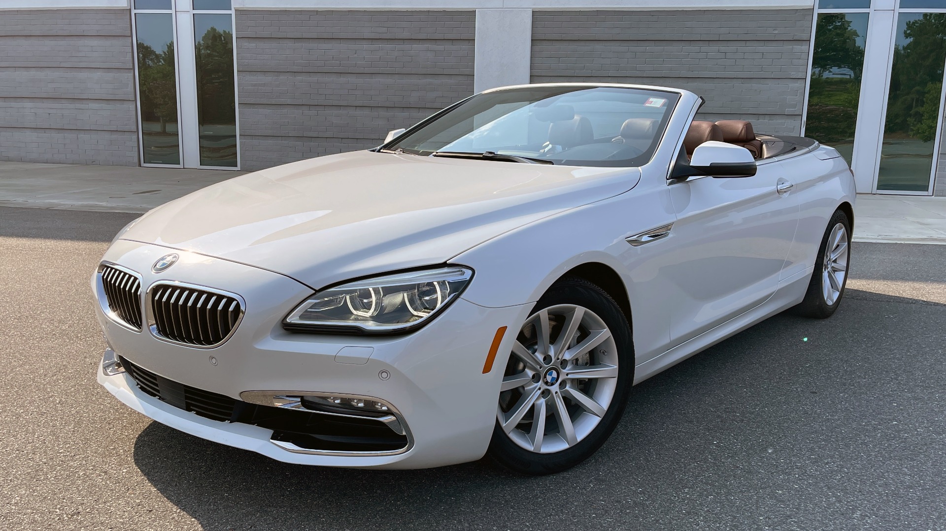 Used 2016 BMW 6 SERIES 640I CONVERTIBLE / 3.0L I6 / 8-SPD AUTO / RWD / NAV / REARVIEW for sale Sold at Formula Imports in Charlotte NC 28227 1