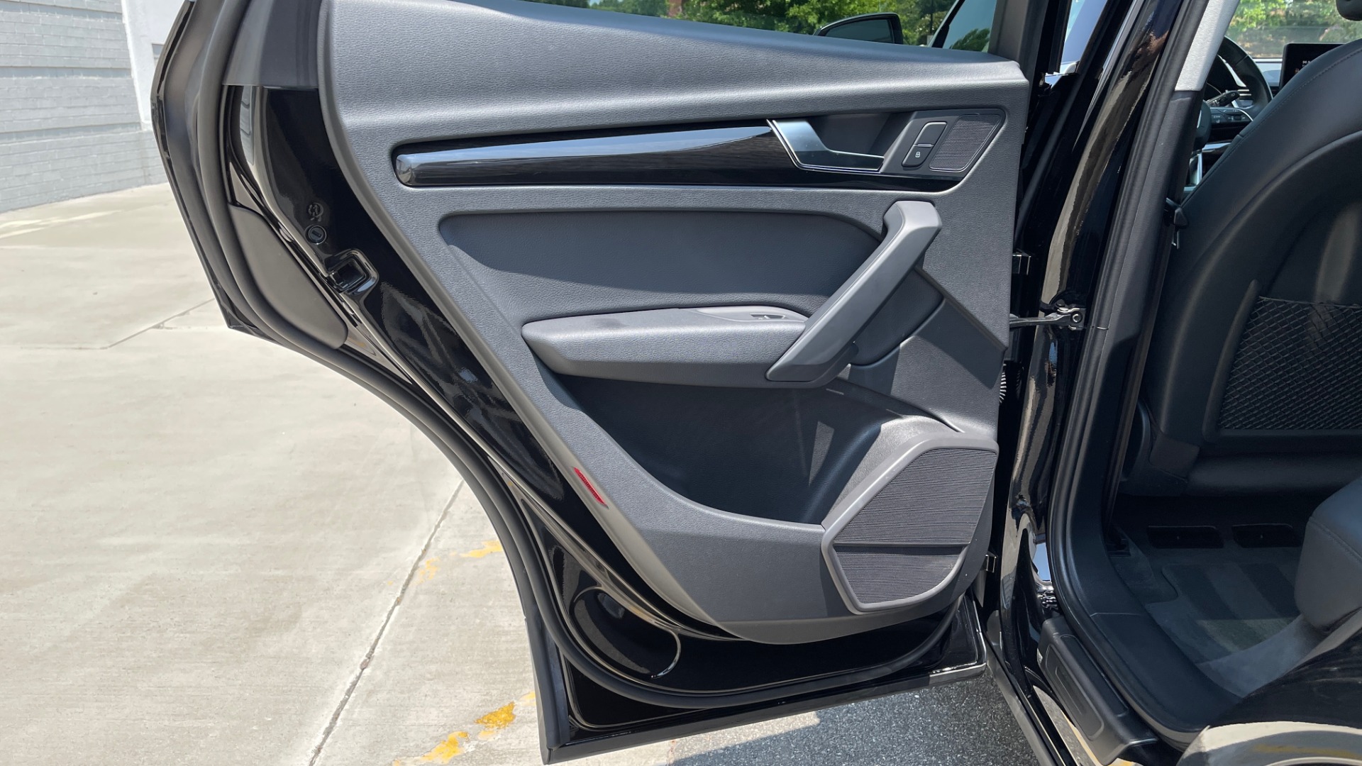 Used 2018 Audi Q5 PREMIUM PLUS 2.0L / QUATTRO AWD / PANO-ROOF / REARVIEW for sale Sold at Formula Imports in Charlotte NC 28227 49