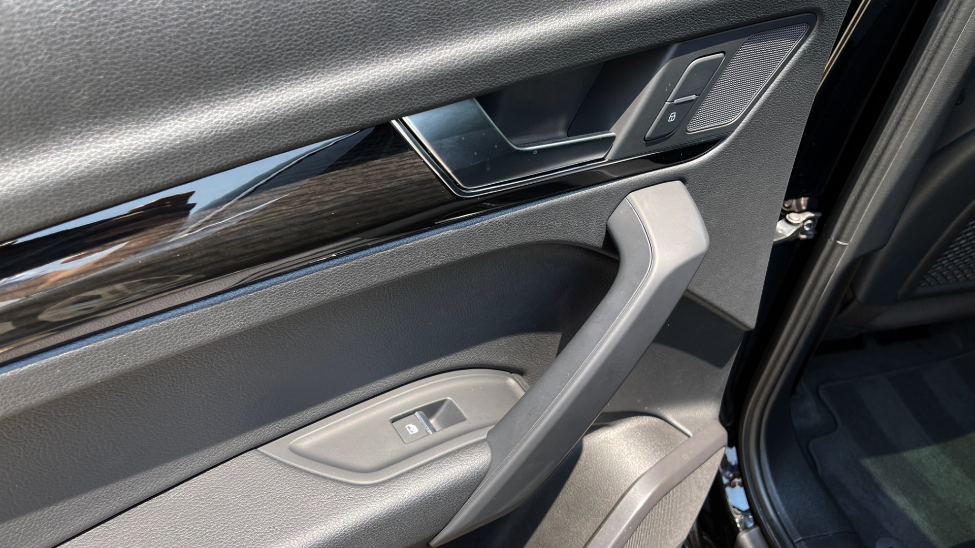 Used 2018 Audi Q5 PREMIUM PLUS 2.0L / QUATTRO AWD / PANO-ROOF / REARVIEW for sale Sold at Formula Imports in Charlotte NC 28227 50