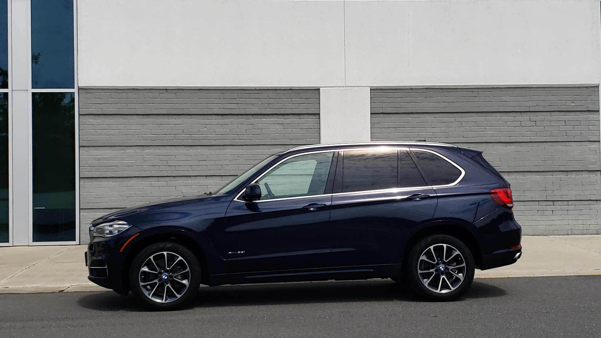 Used 2018 BMW X5 XDRIVE35I PREMIUM / LUXURY / DRVR ASST / HUD / LANE WARNING / REARVIEW for sale Sold at Formula Imports in Charlotte NC 28227 5