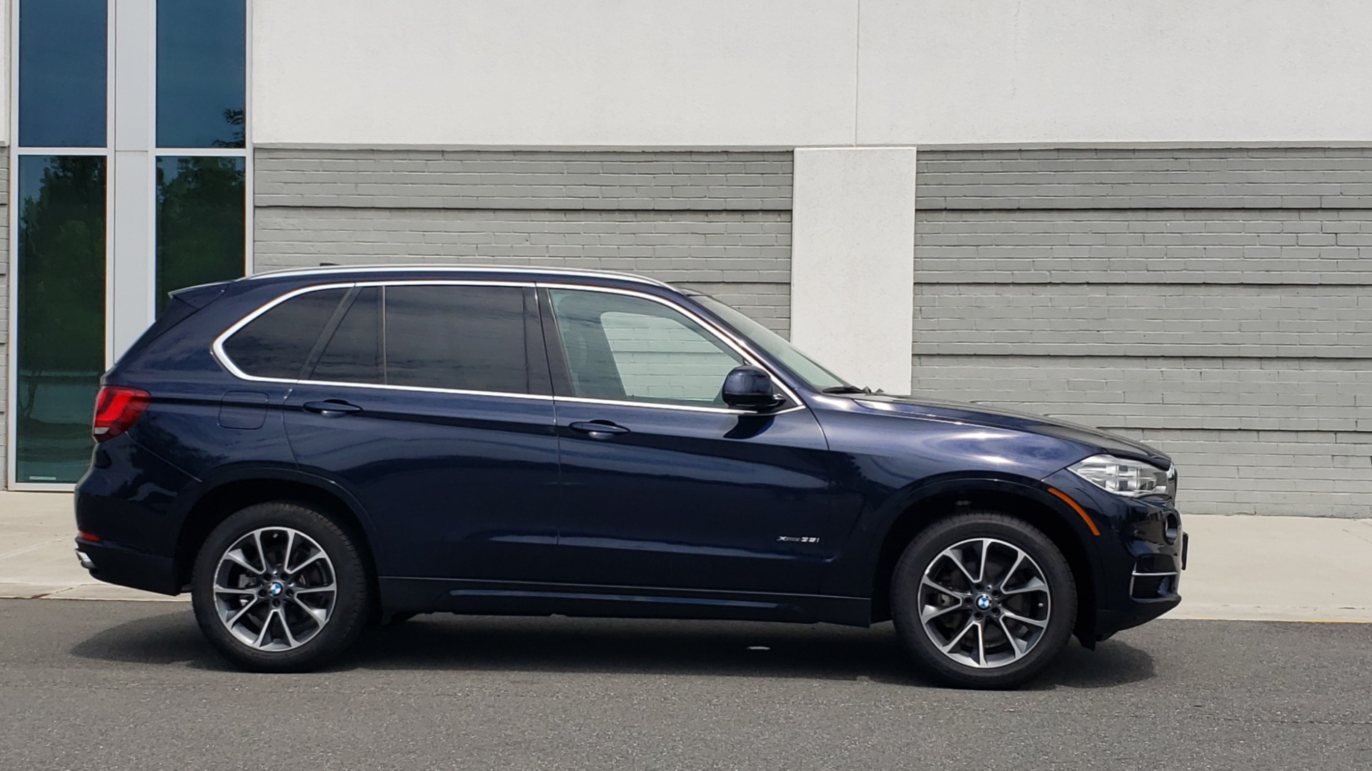 Used 2018 BMW X5 XDRIVE35I PREMIUM / LUXURY / DRVR ASST / HUD / LANE WARNING / REARVIEW for sale Sold at Formula Imports in Charlotte NC 28227 9