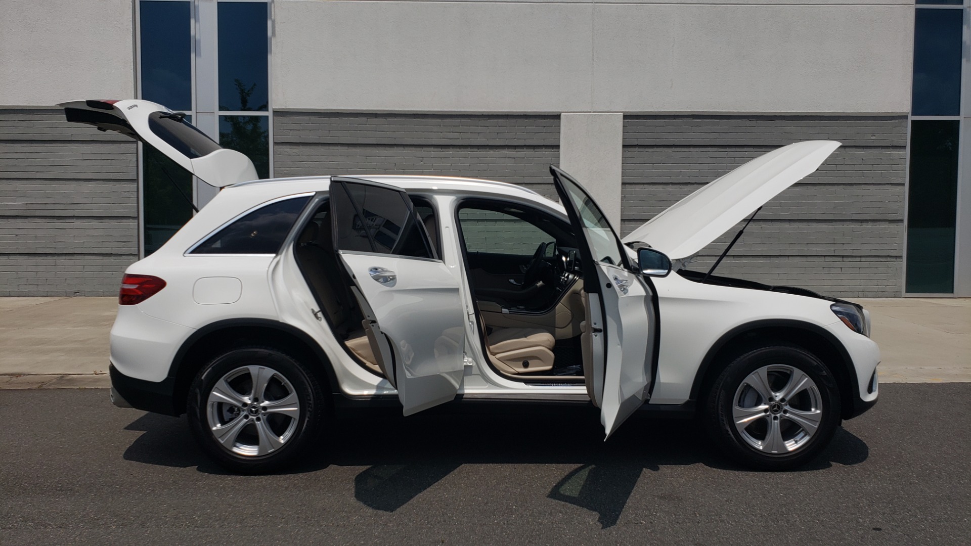 Used 2018 Mercedes-Benz GLC 300 PREMIUM 4MATIC / PANO-ROOF / BURMESTER / REARVIEW for sale Sold at Formula Imports in Charlotte NC 28227 12