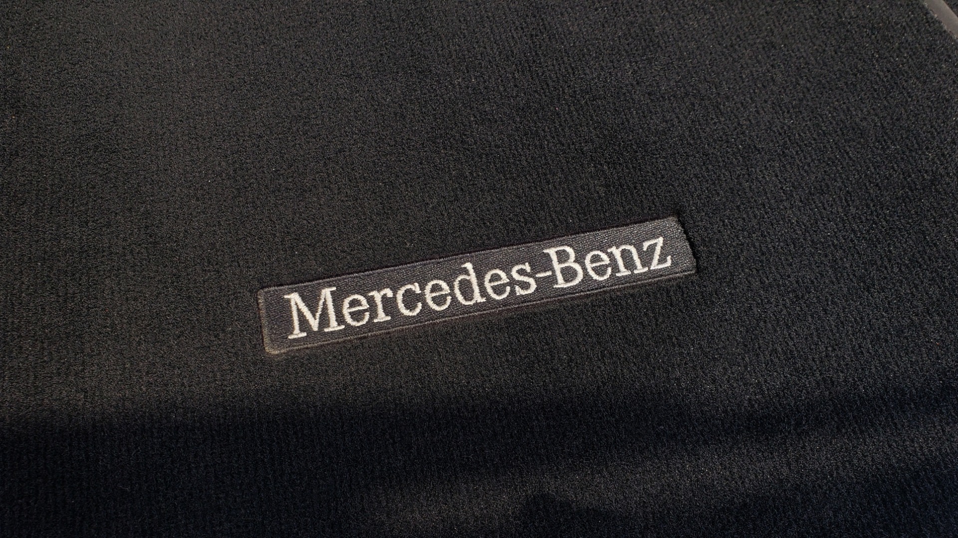 Used 2018 Mercedes-Benz GLC 300 PREMIUM 4MATIC / PANO-ROOF / BURMESTER / REARVIEW for sale Sold at Formula Imports in Charlotte NC 28227 18