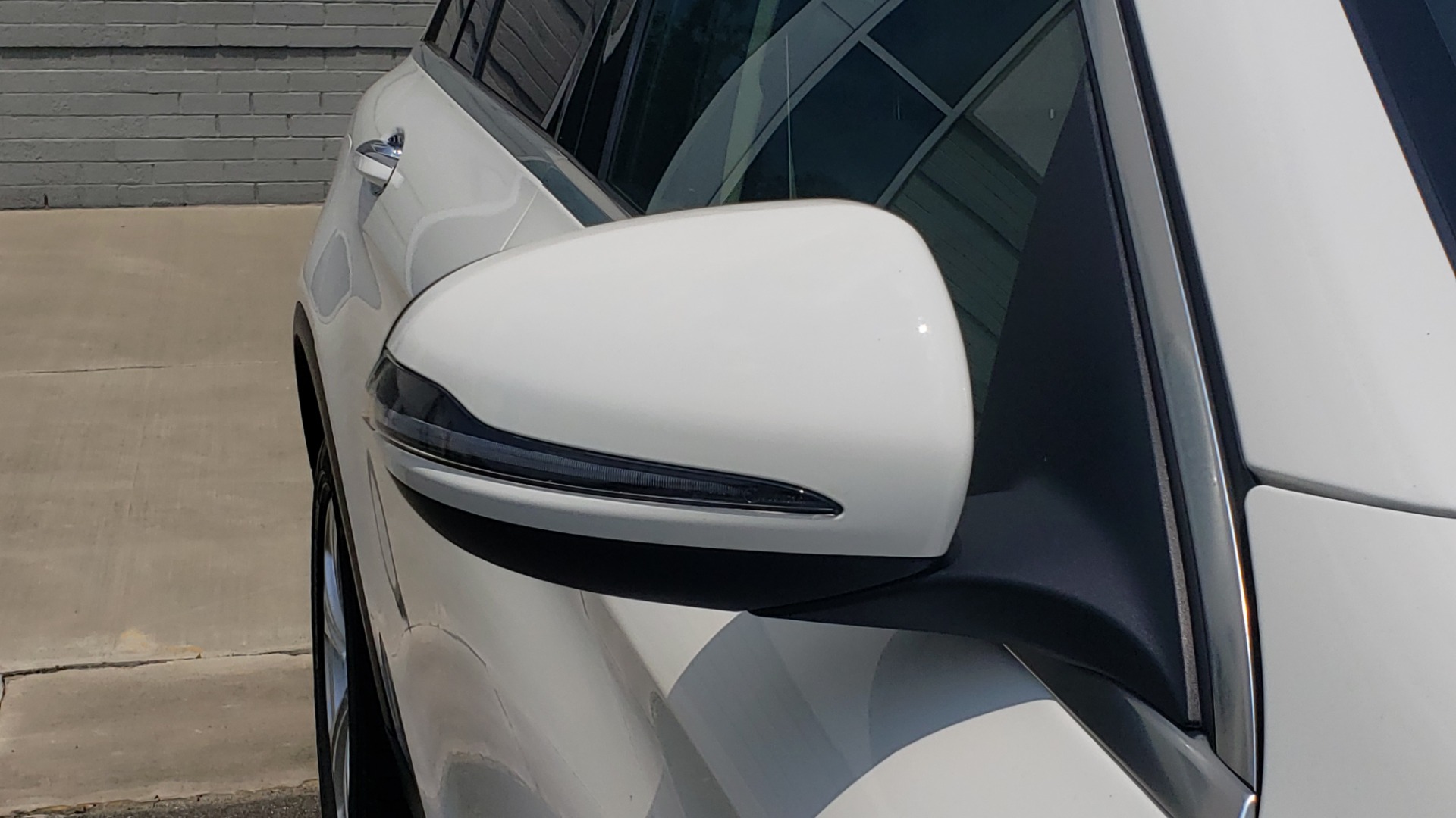 Used 2018 Mercedes-Benz GLC 300 PREMIUM 4MATIC / PANO-ROOF / BURMESTER / REARVIEW for sale Sold at Formula Imports in Charlotte NC 28227 27