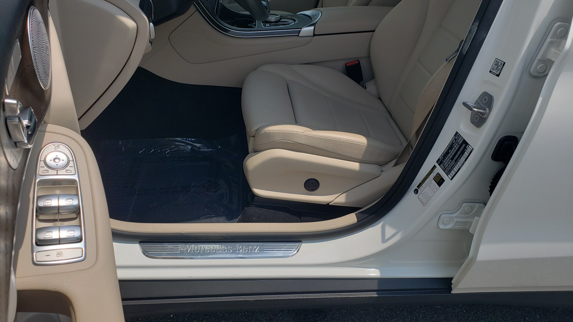 Used 2018 Mercedes-Benz GLC 300 PREMIUM 4MATIC / PANO-ROOF / BURMESTER / REARVIEW for sale Sold at Formula Imports in Charlotte NC 28227 36