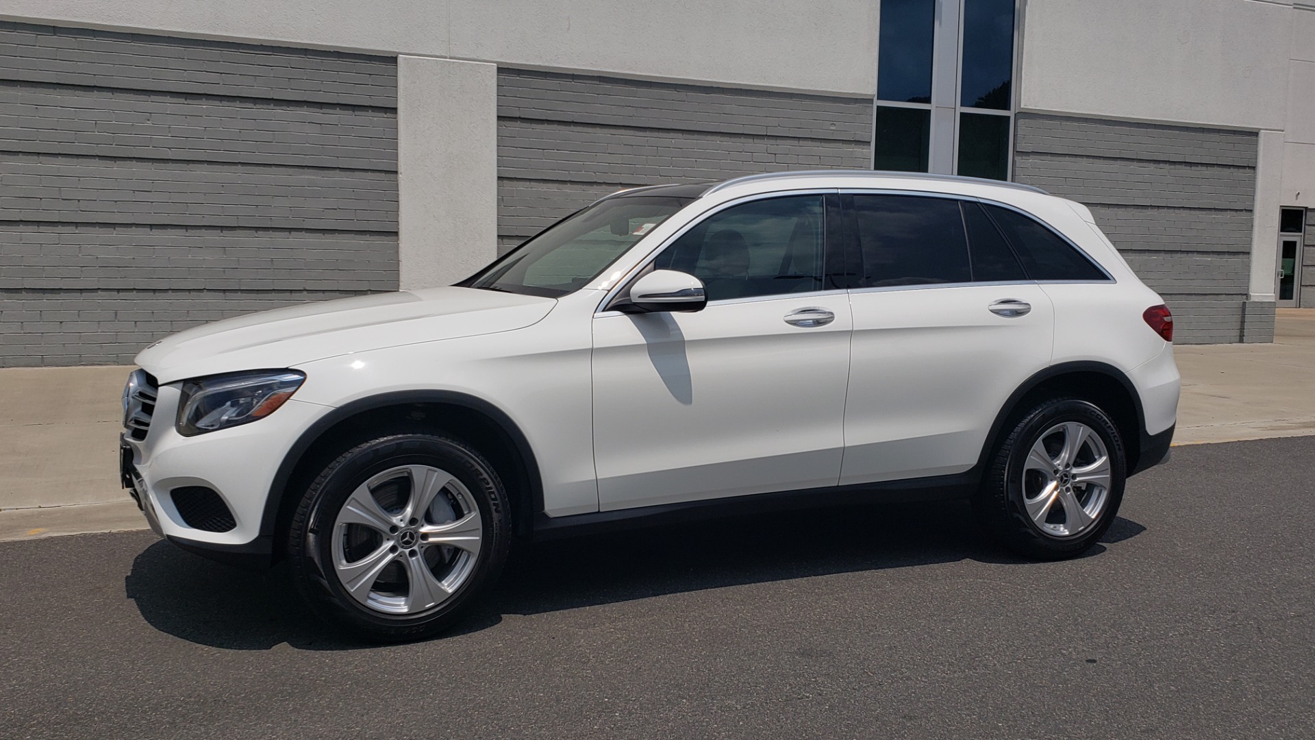 Used 2018 Mercedes-Benz GLC 300 PREMIUM 4MATIC / PANO-ROOF / BURMESTER / REARVIEW for sale Sold at Formula Imports in Charlotte NC 28227 4