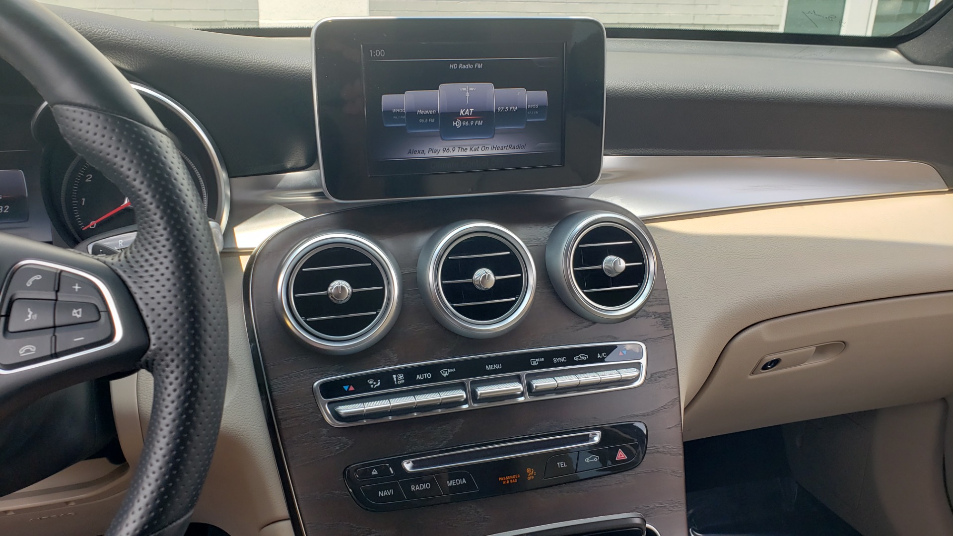 Used 2018 Mercedes-Benz GLC 300 PREMIUM 4MATIC / PANO-ROOF / BURMESTER / REARVIEW for sale Sold at Formula Imports in Charlotte NC 28227 44
