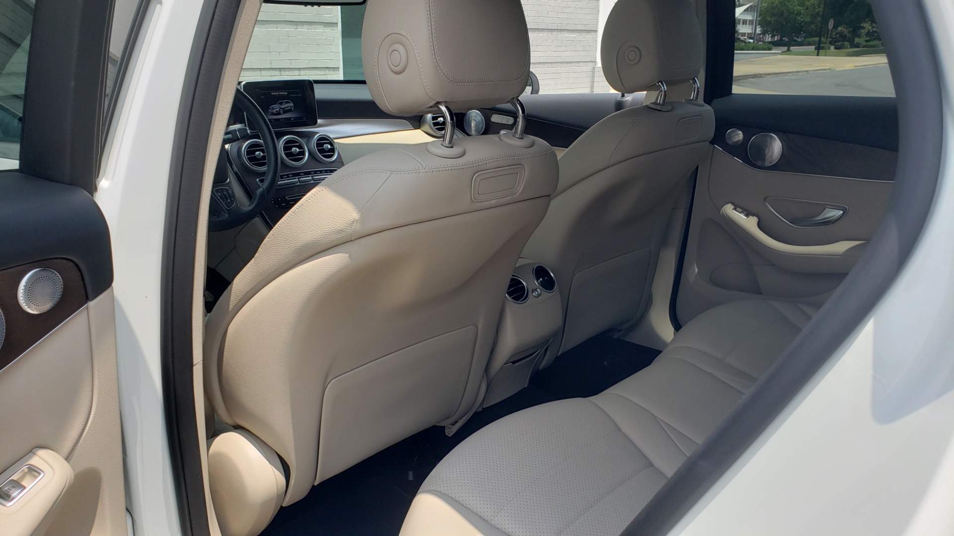 Used 2018 Mercedes-Benz GLC 300 PREMIUM 4MATIC / PANO-ROOF / BURMESTER / REARVIEW for sale Sold at Formula Imports in Charlotte NC 28227 61