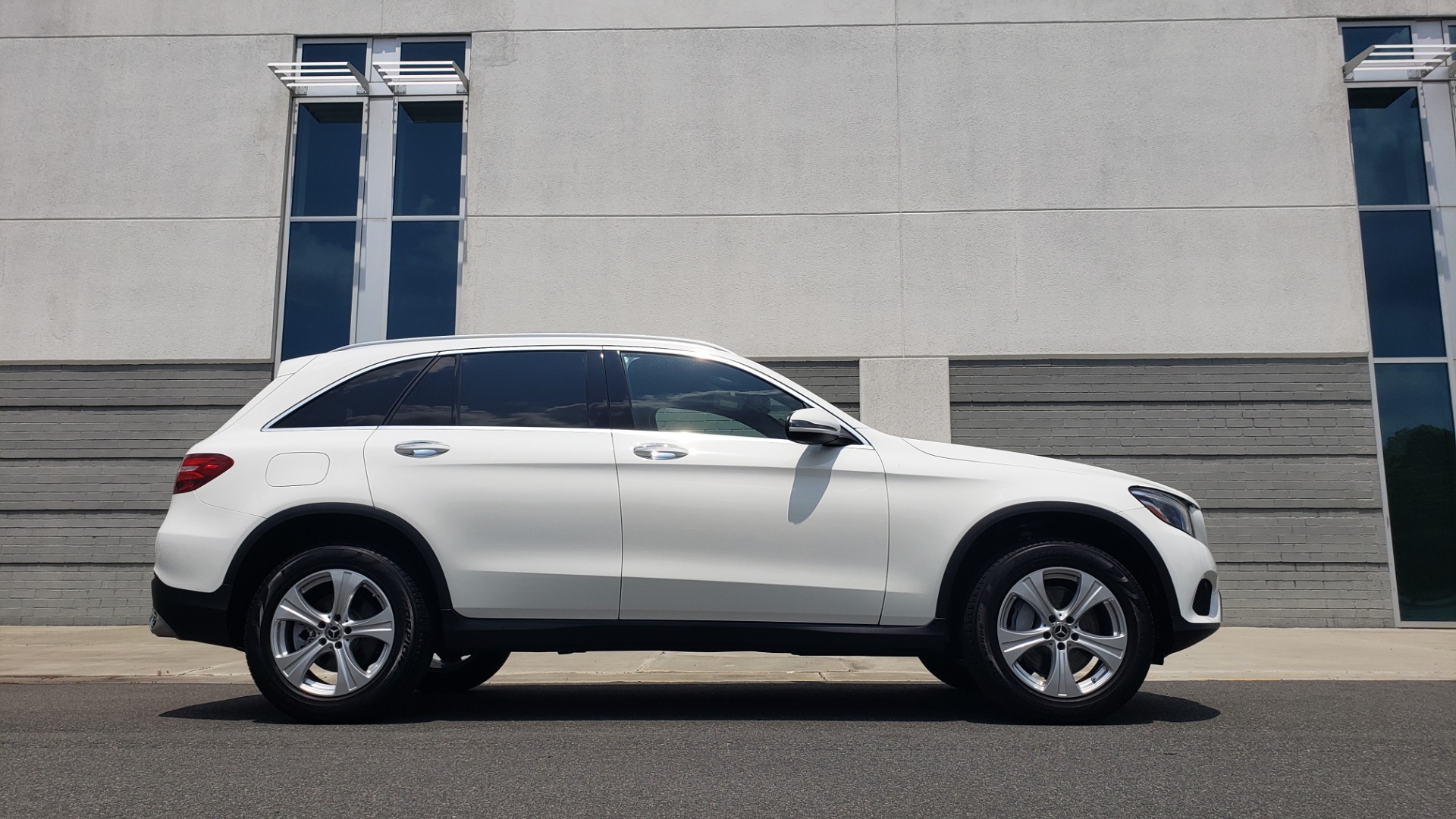 Used 2018 Mercedes-Benz GLC 300 PREMIUM 4MATIC / PANO-ROOF / BURMESTER / REARVIEW for sale Sold at Formula Imports in Charlotte NC 28227 9