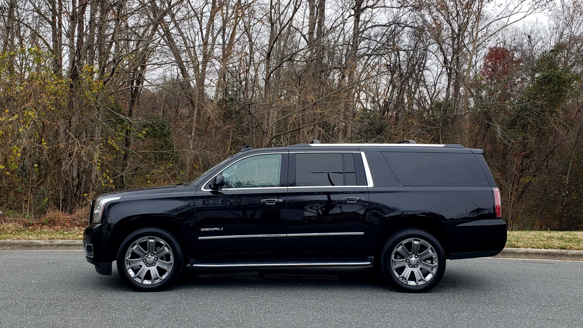 Used 2016 GMC YUKON XL DENALI 4WD / NAV / OPEN ROAD / SUNROOF / ENTERTAIN for sale Sold at Formula Imports in Charlotte NC 28227 2