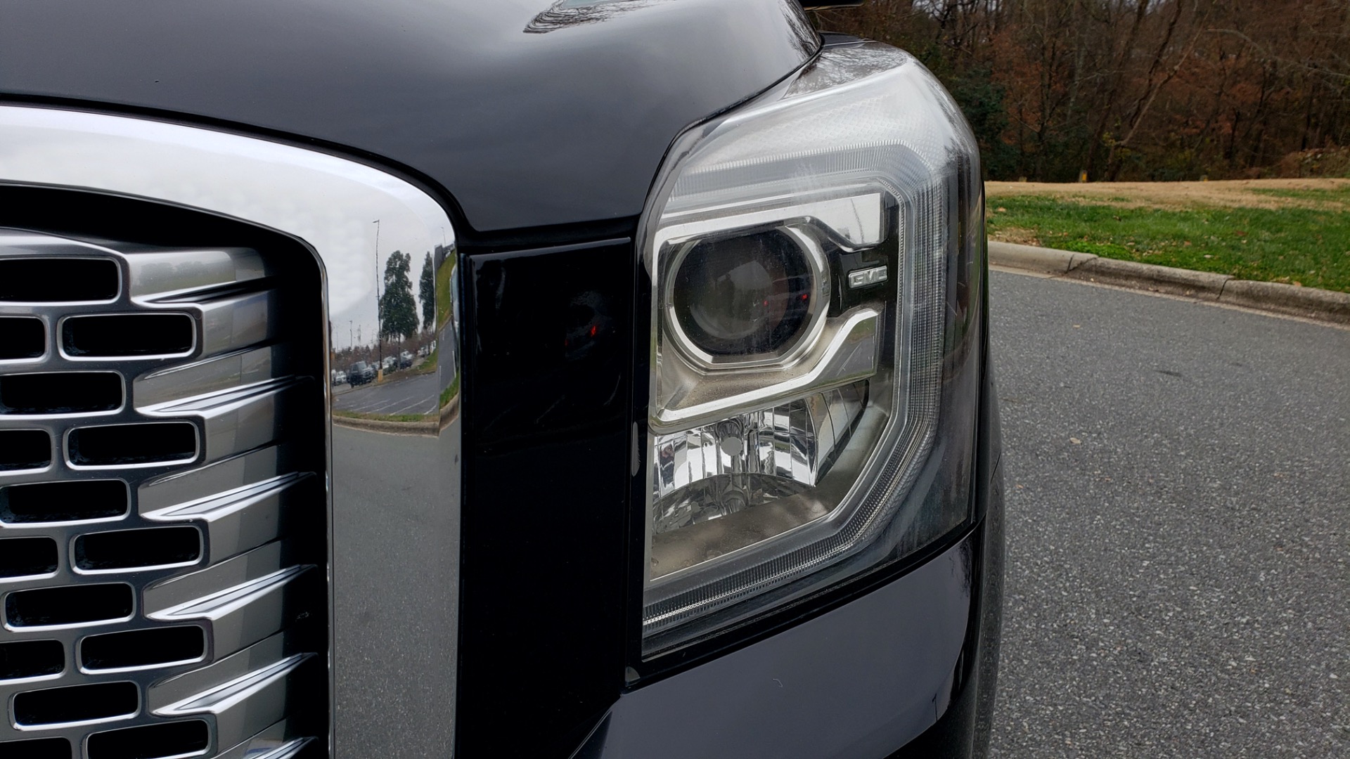 Used 2016 GMC YUKON XL DENALI 4WD / NAV / OPEN ROAD / SUNROOF / ENTERTAIN for sale Sold at Formula Imports in Charlotte NC 28227 29